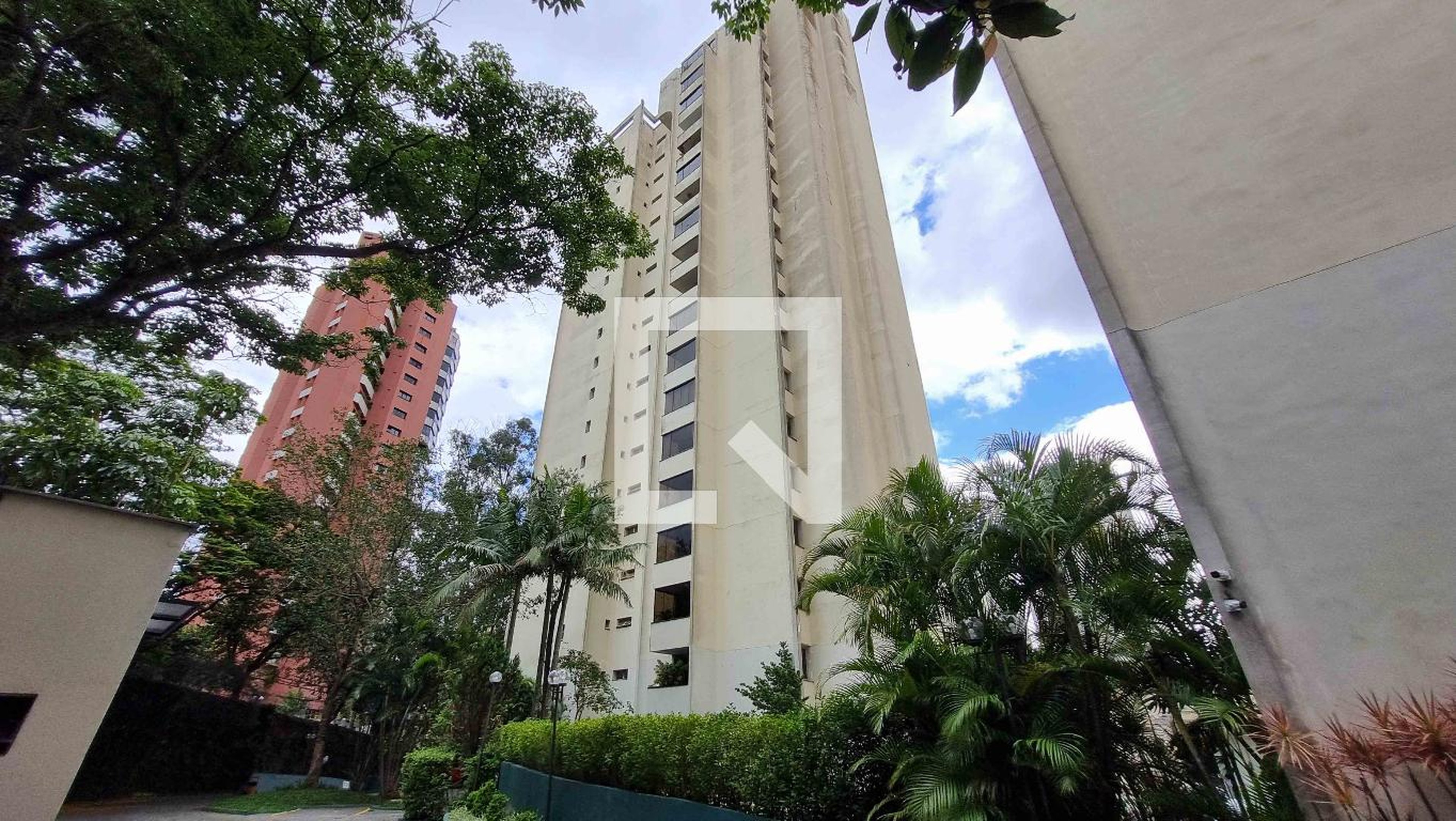 Fachada Edifício Dom Pedro Gastão de Orleans e Bragança