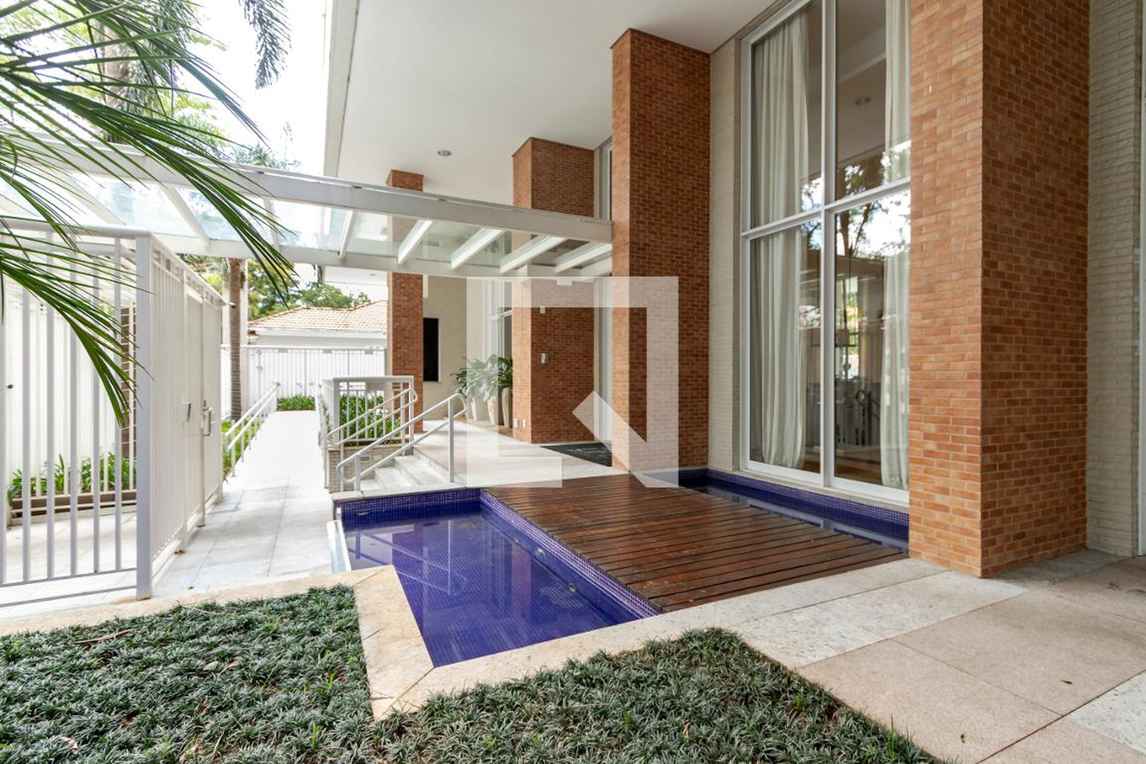 Entrada - Practical Life Brooklin