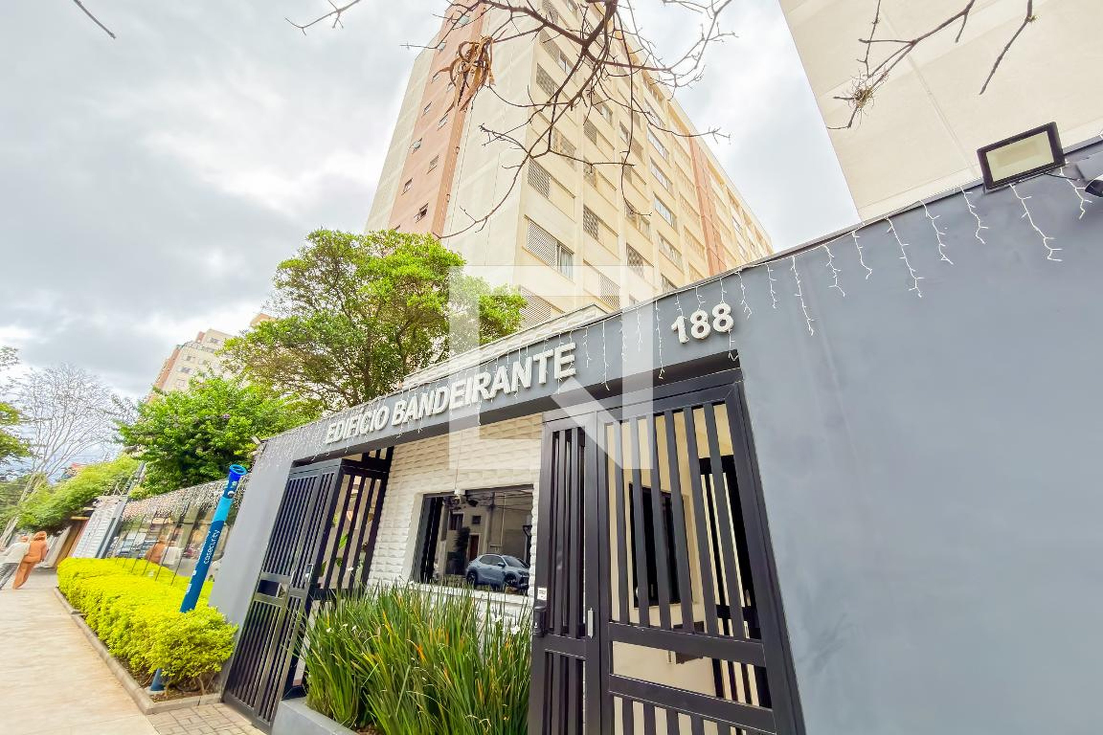 Fachada Condomínio bandeirante