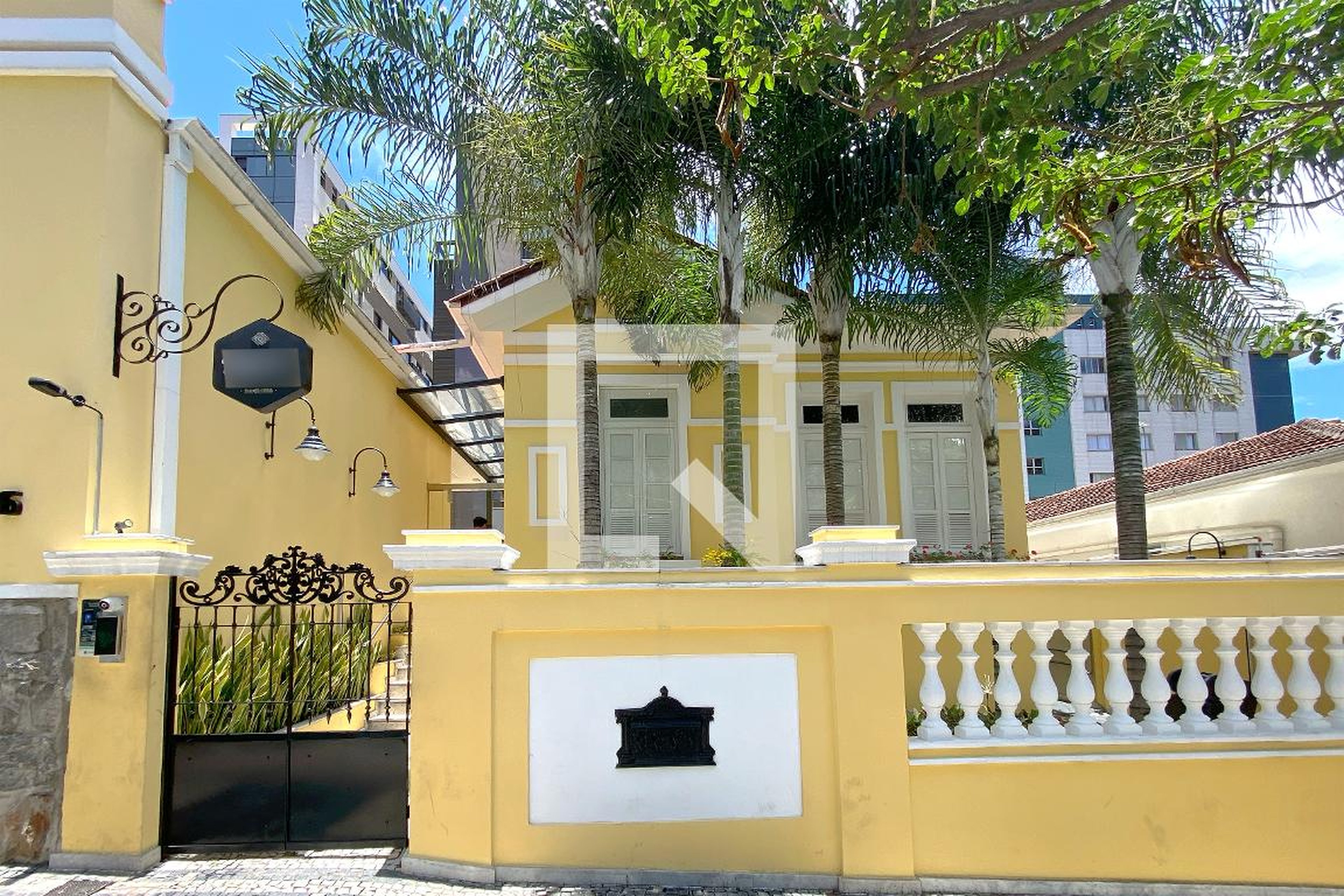 Fachada Condomínio Retrô Design Residence