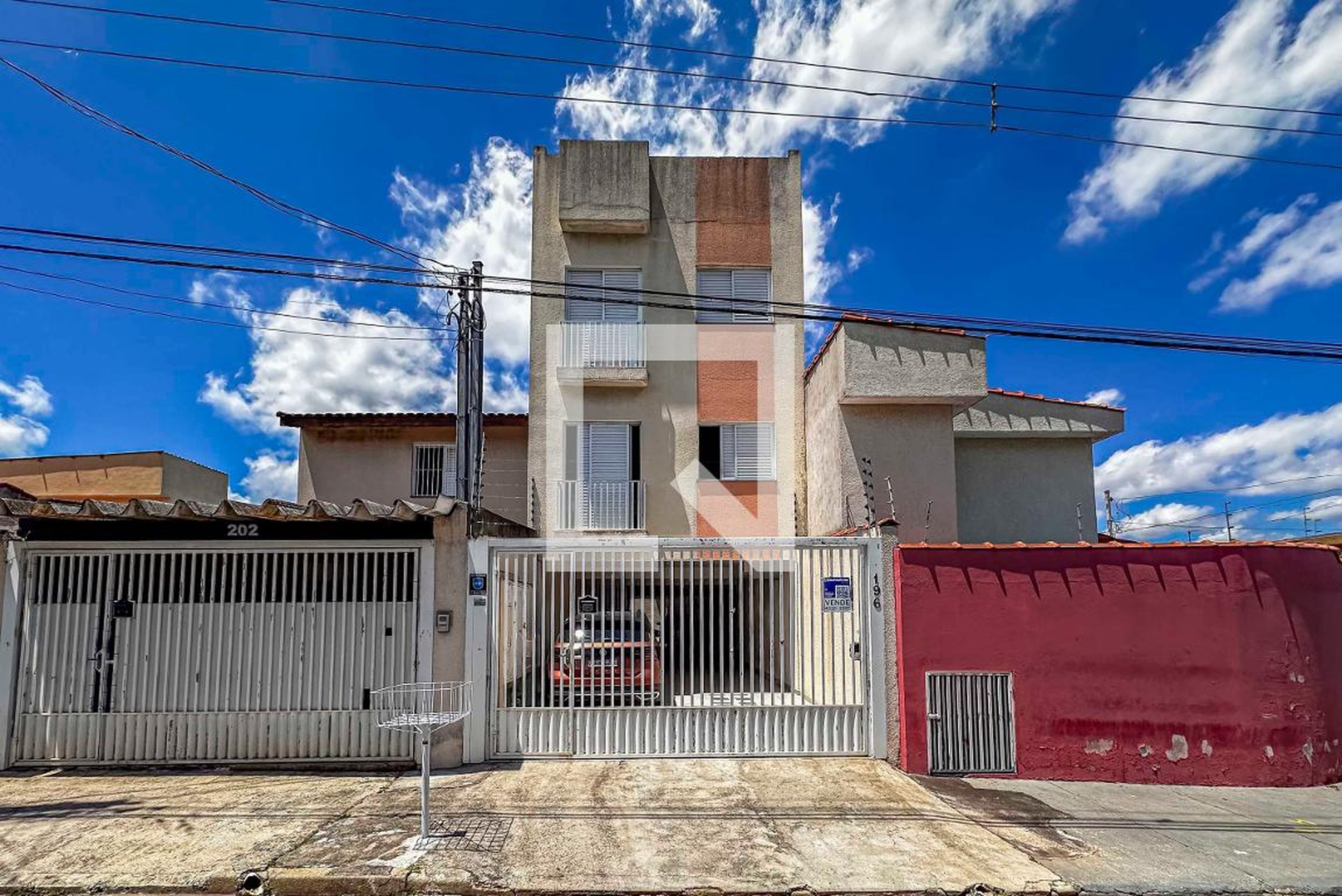 Fachada Condomínio em Rua Promissão, 196