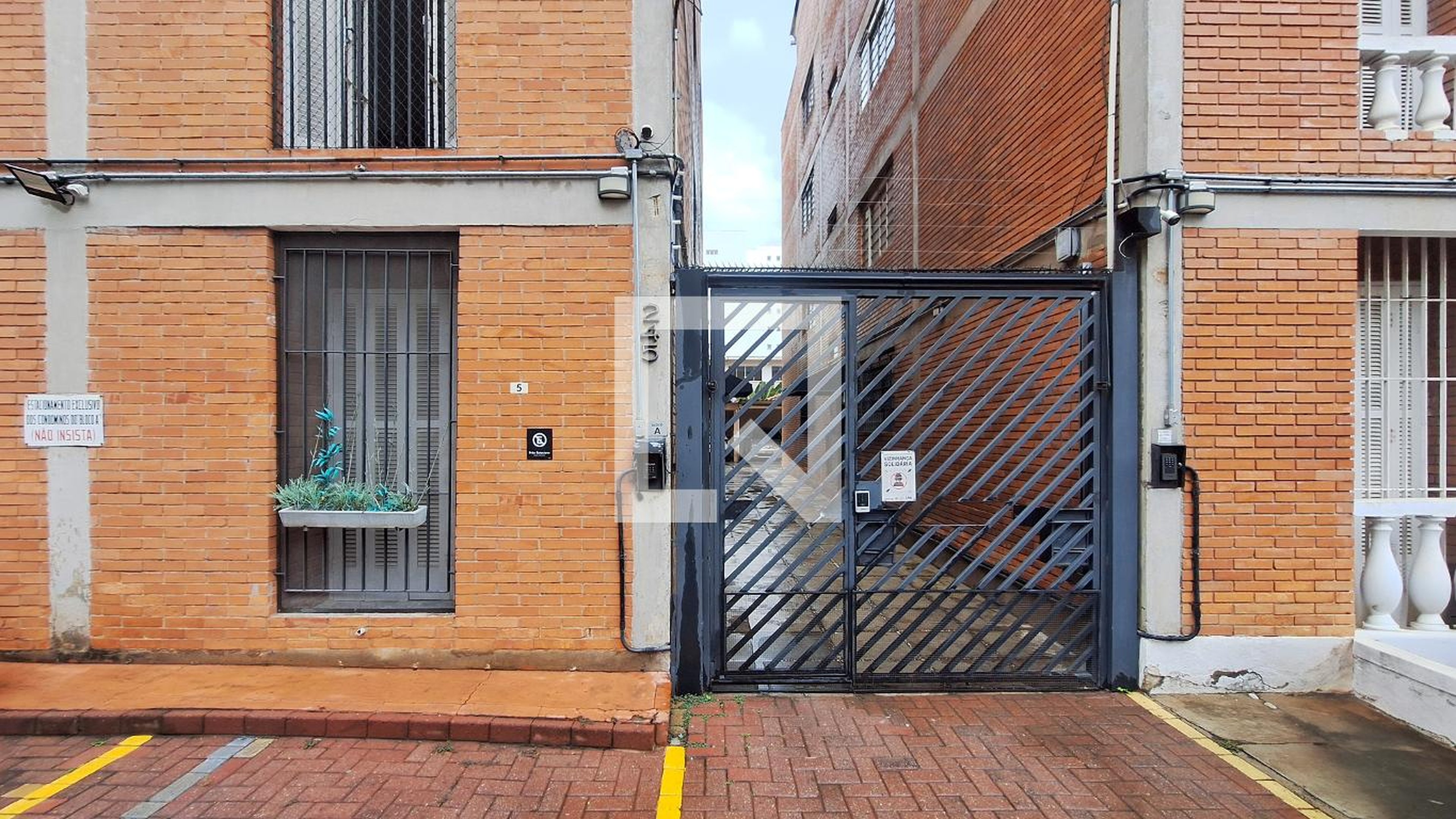 Entrada - Edifício Catarina