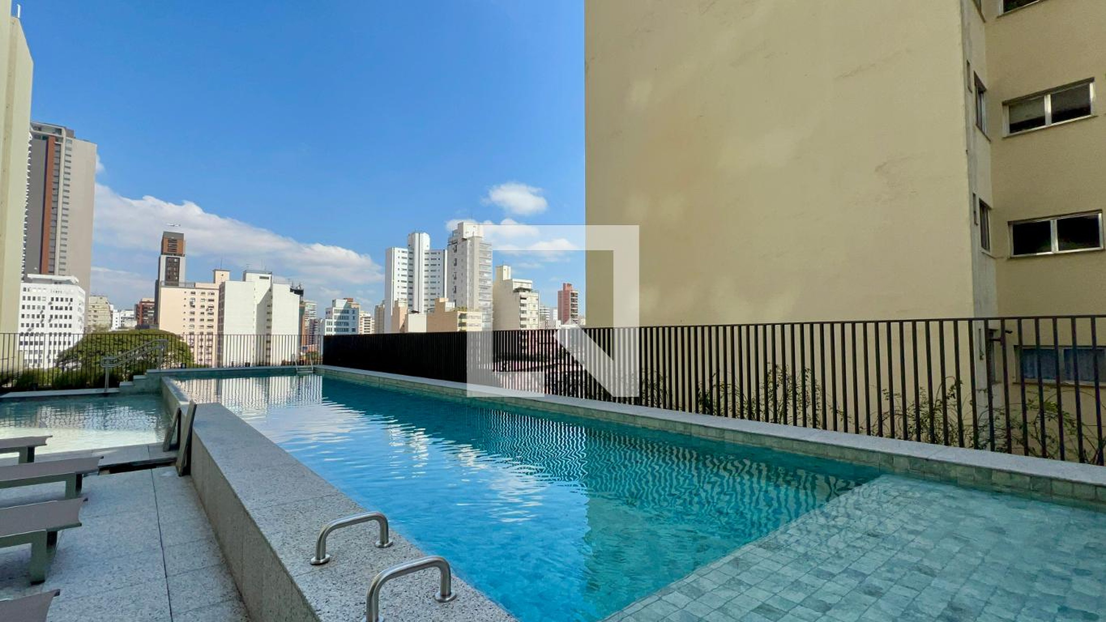 Piscina - Clári Pinheiros