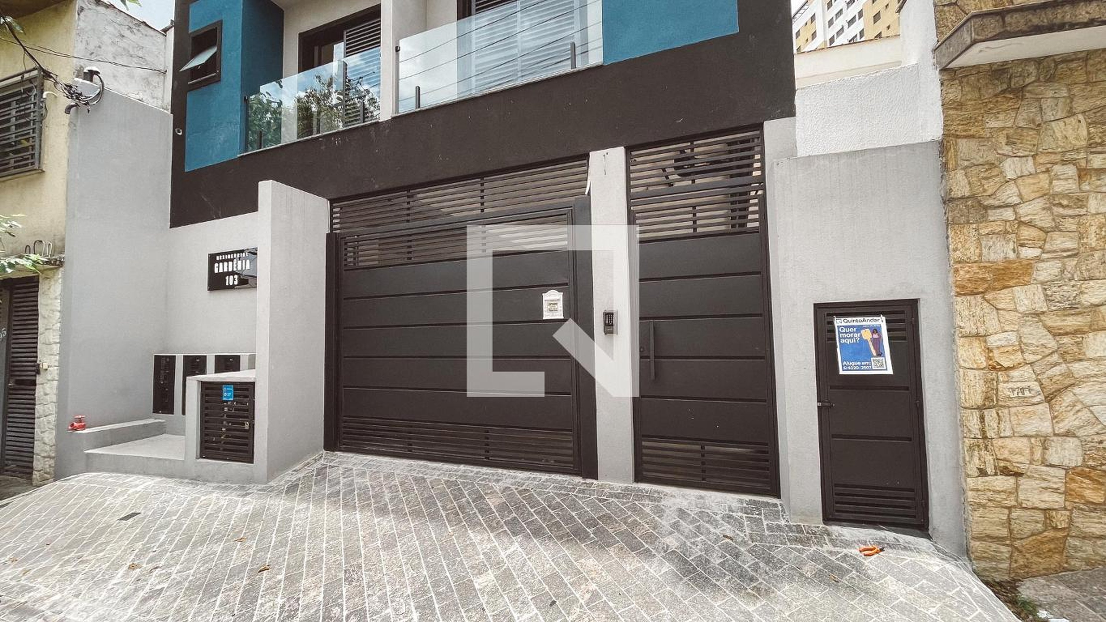 Fachada do Prédio Condomínio em Rua Coronel Lúcio Rosales, 103