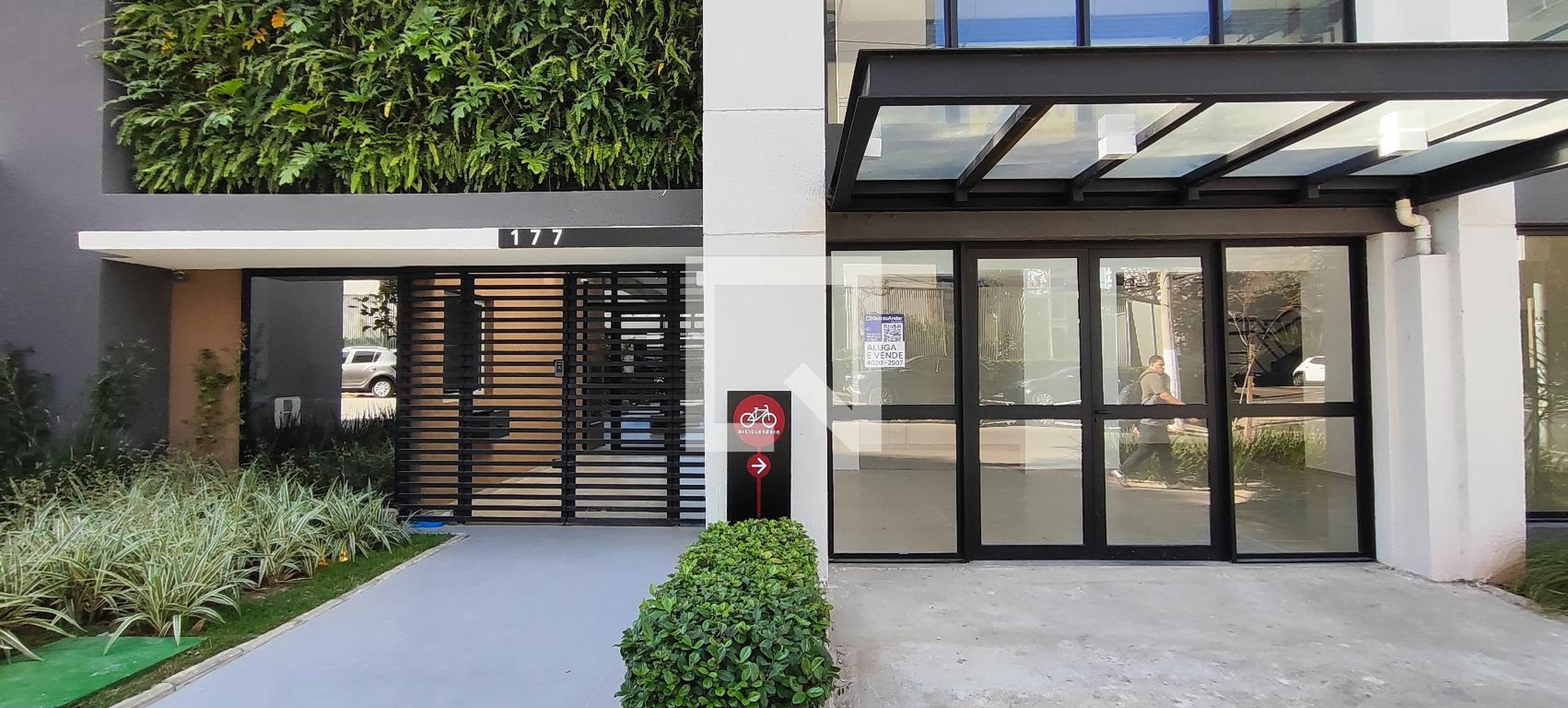 Fachada Condomínio Wire Capote Valente MF7