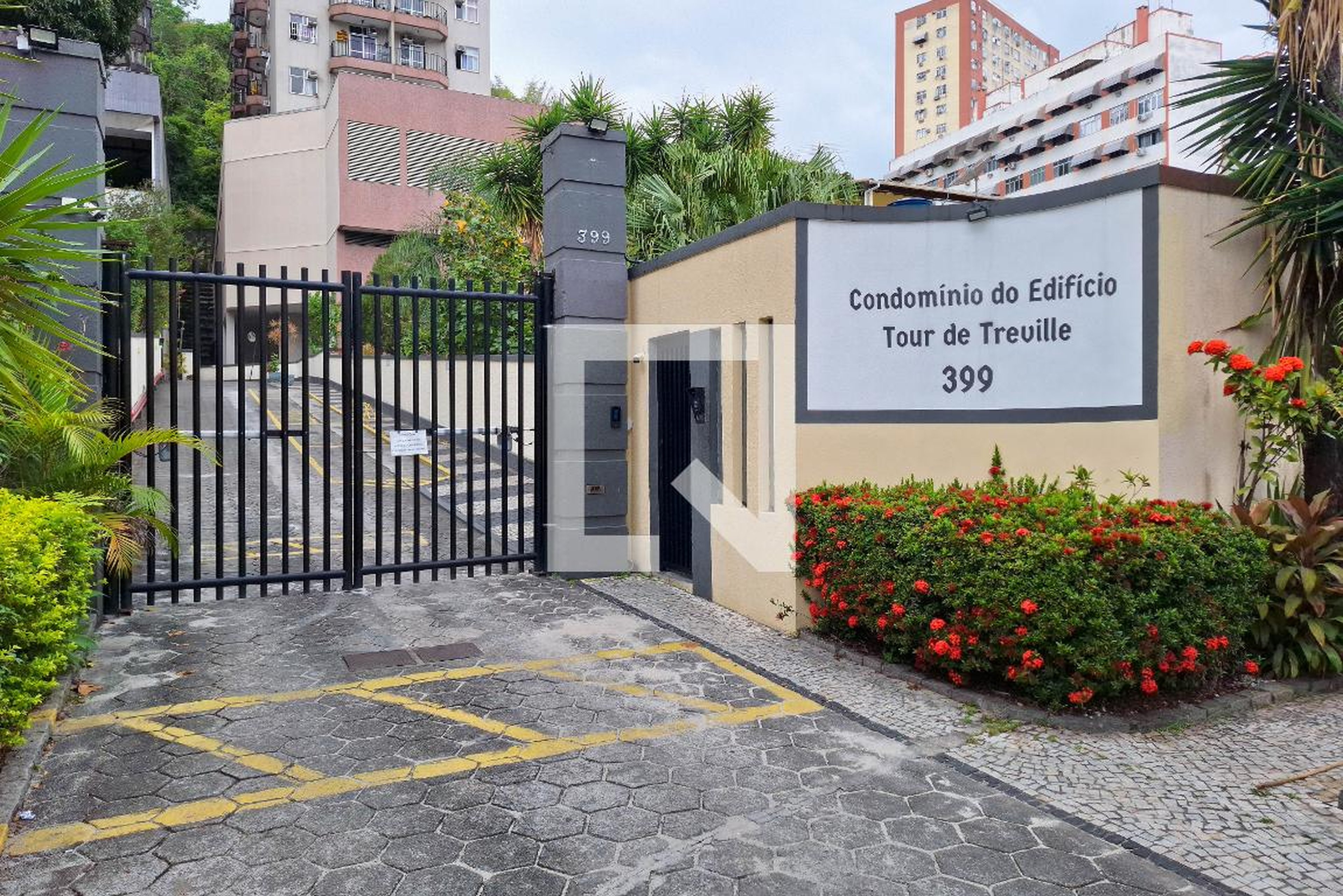 Fachada Condomínio Tour de Treville