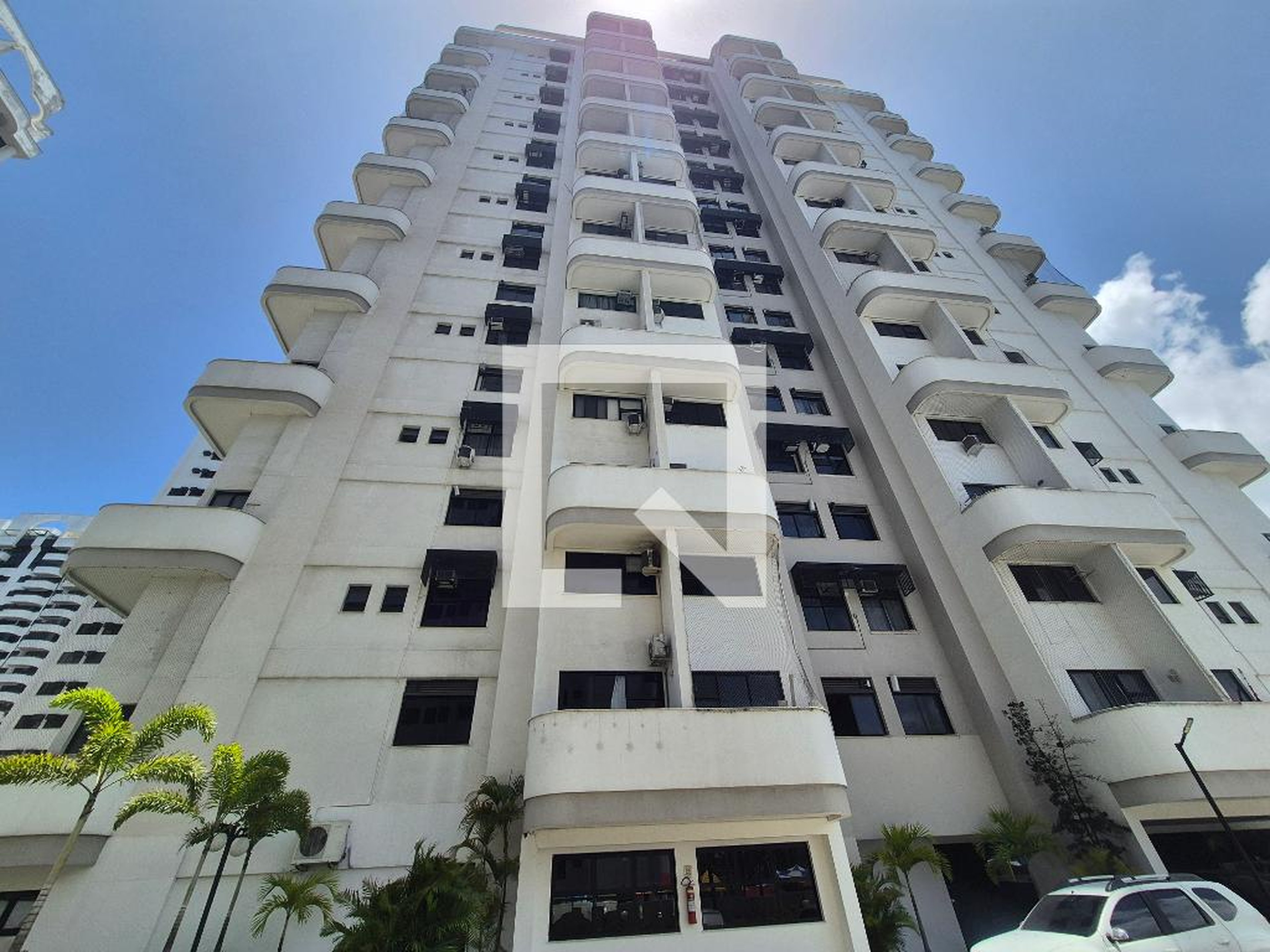 Fachada Condomínio em Avenida Alfredo Balthazar da Silveira, 295