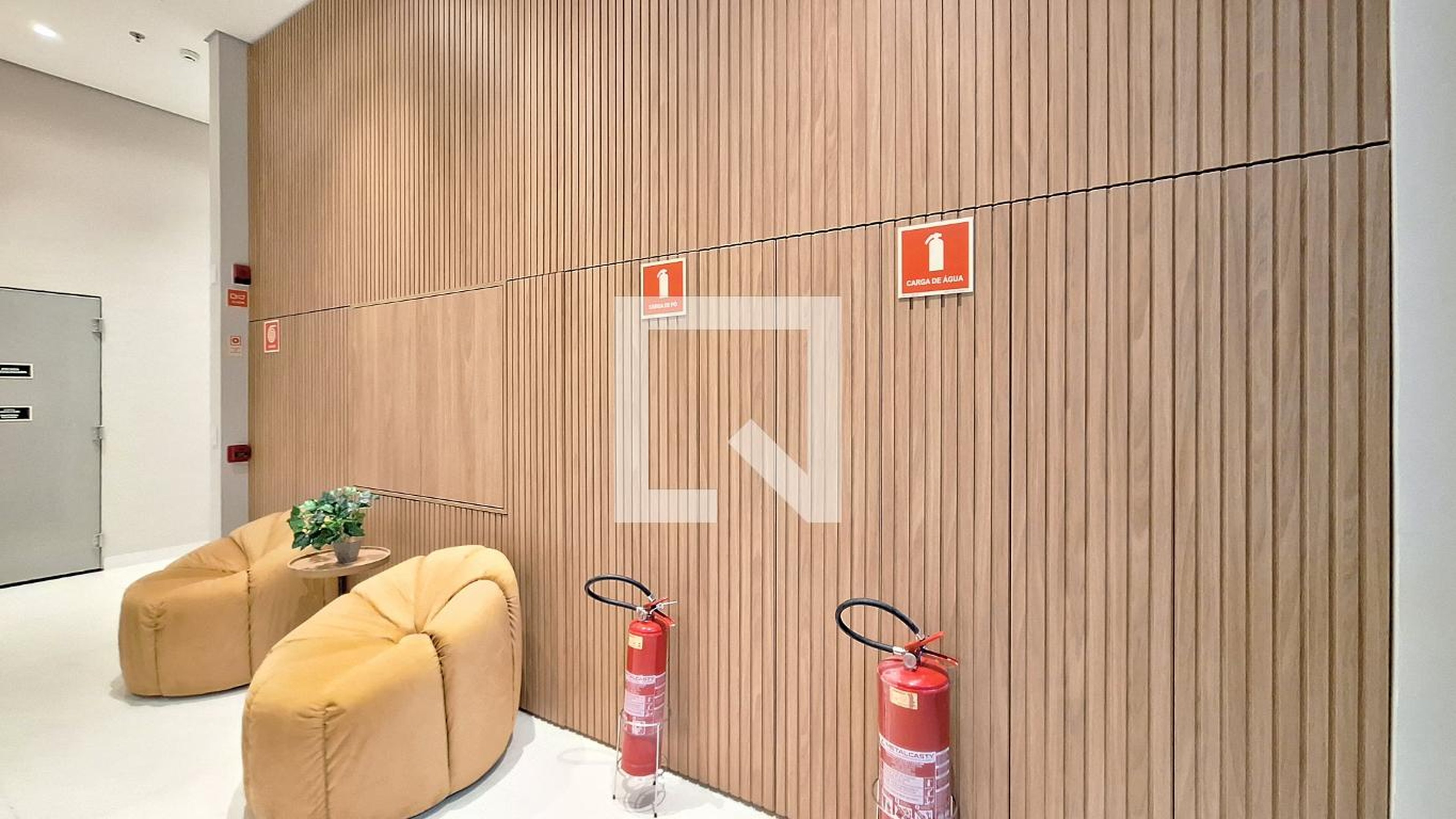 Entrada - Coraz Studios