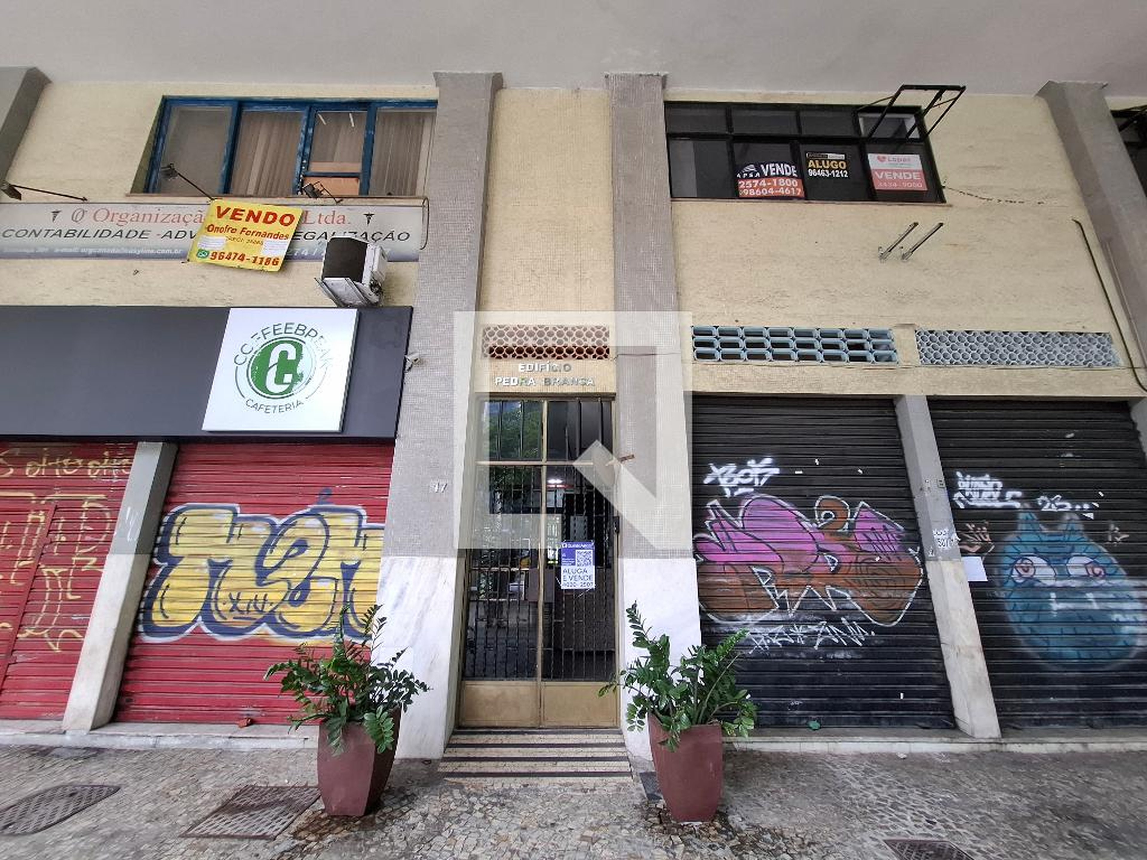 Fachada Edifício Pedra Branca