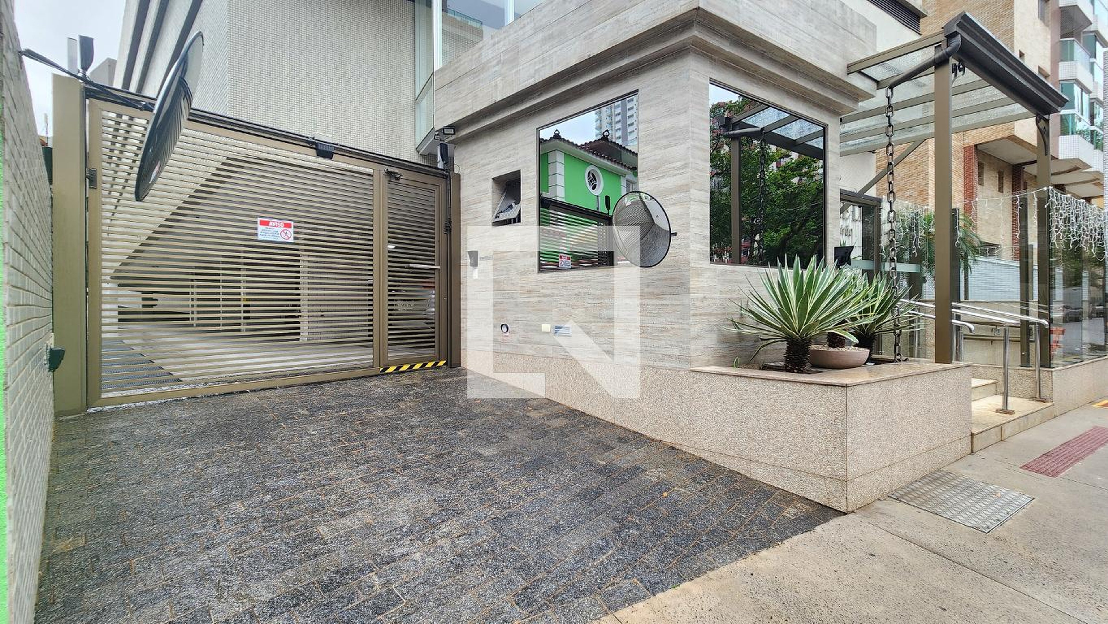 Fachada Condomínio Time Life