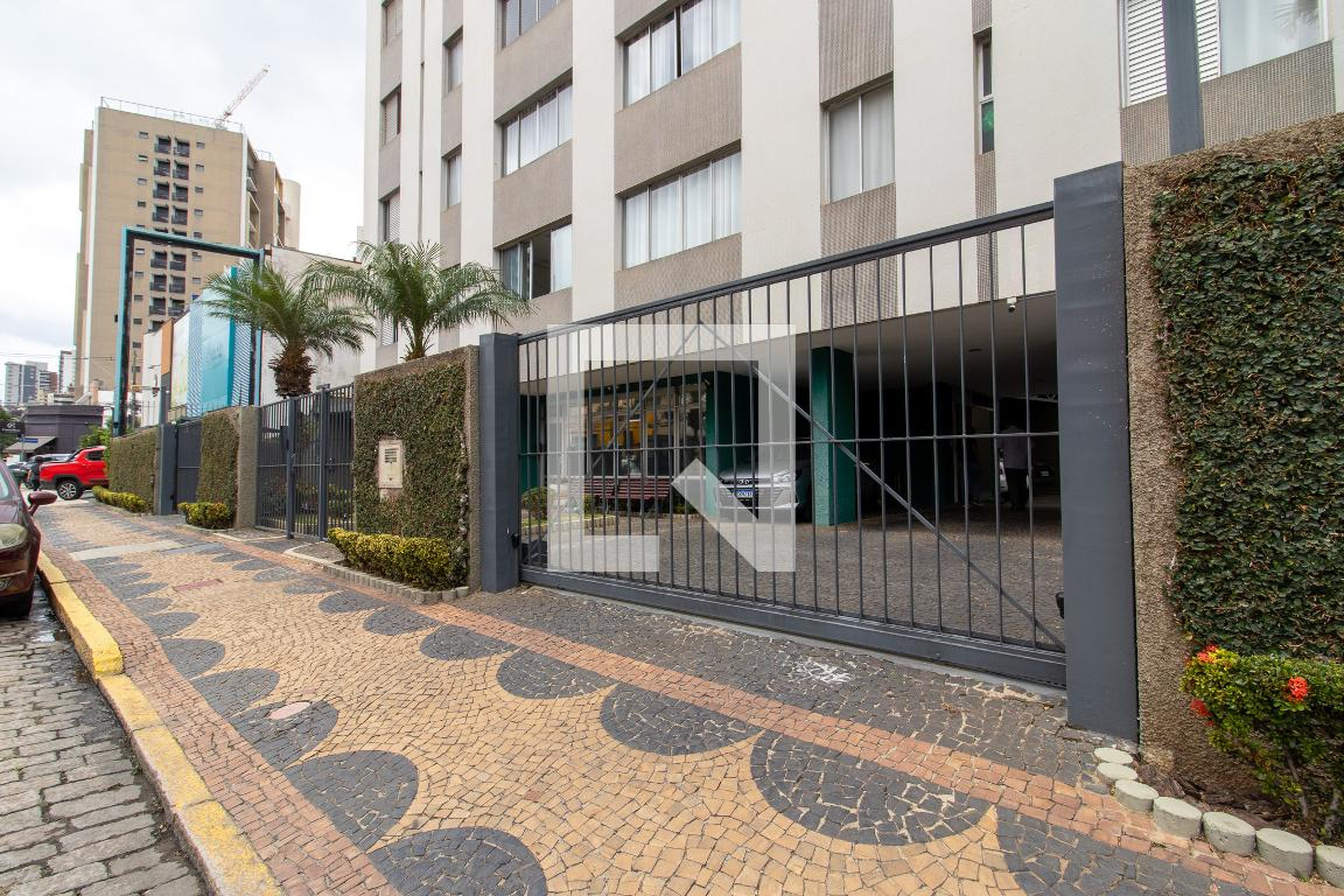 Fachada Condomínio em Rua Maria Monteiro, 1417