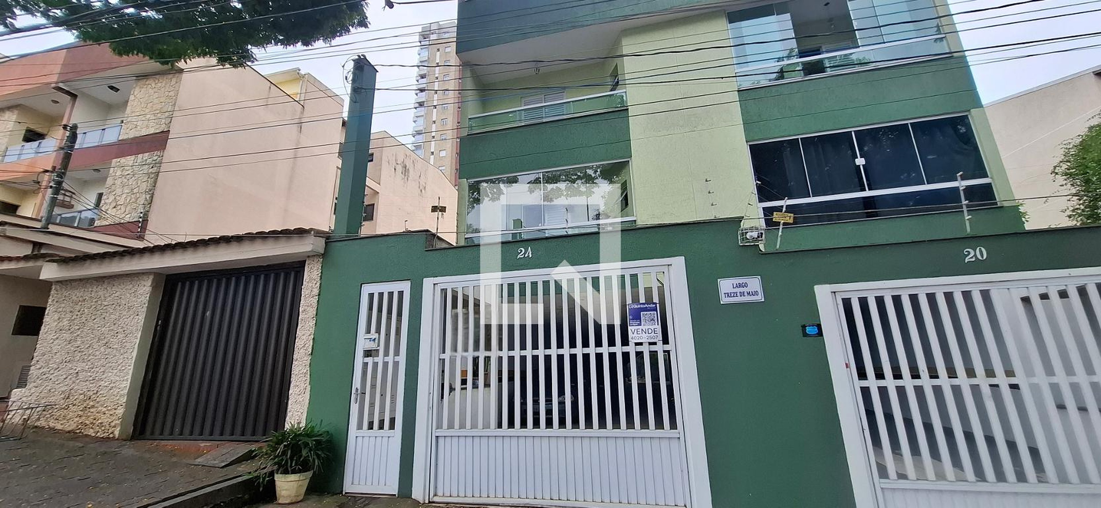 Fachada Condomínio em Largo Treze de Maio, 24