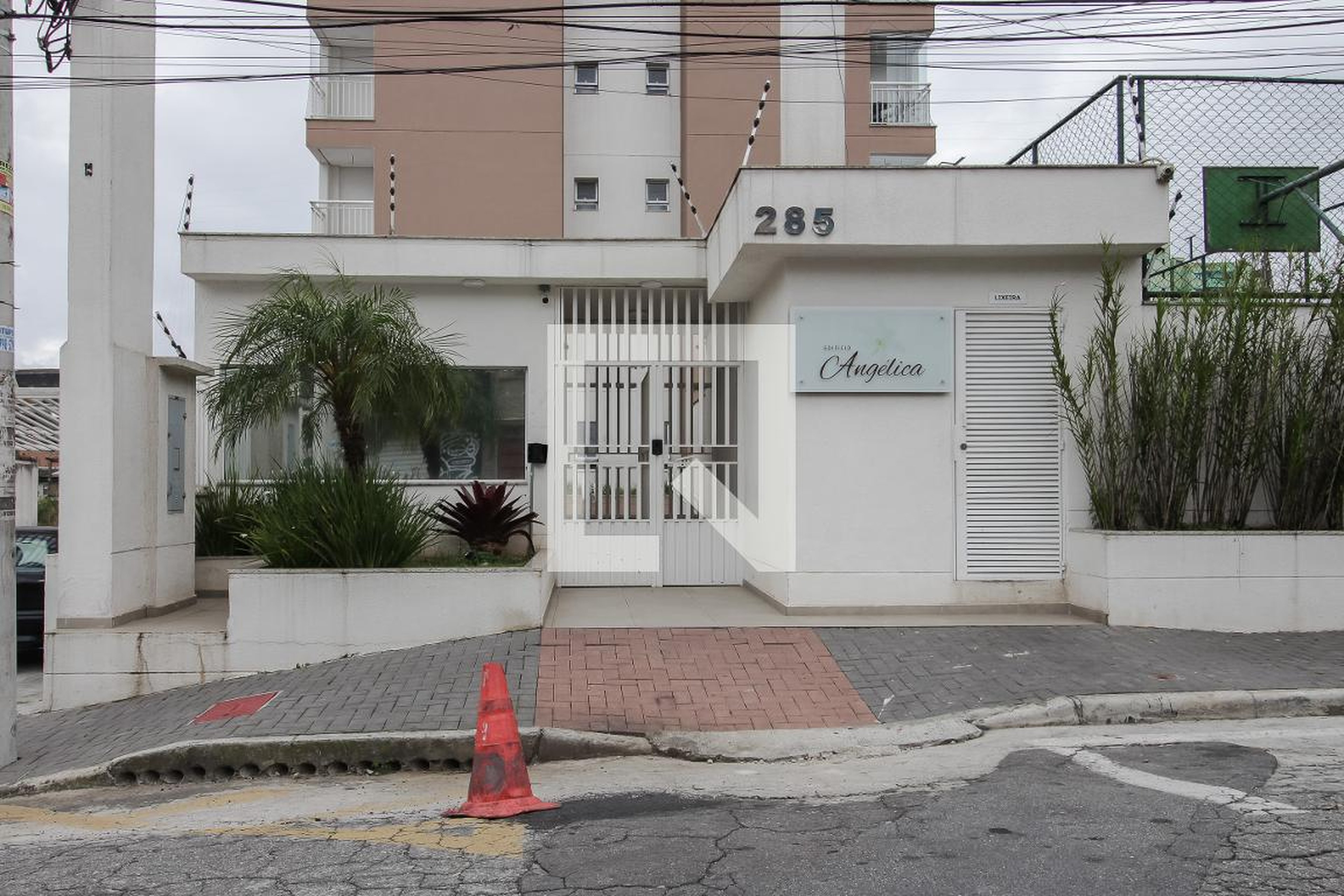 Fachada do condomínio Edifício Angélica