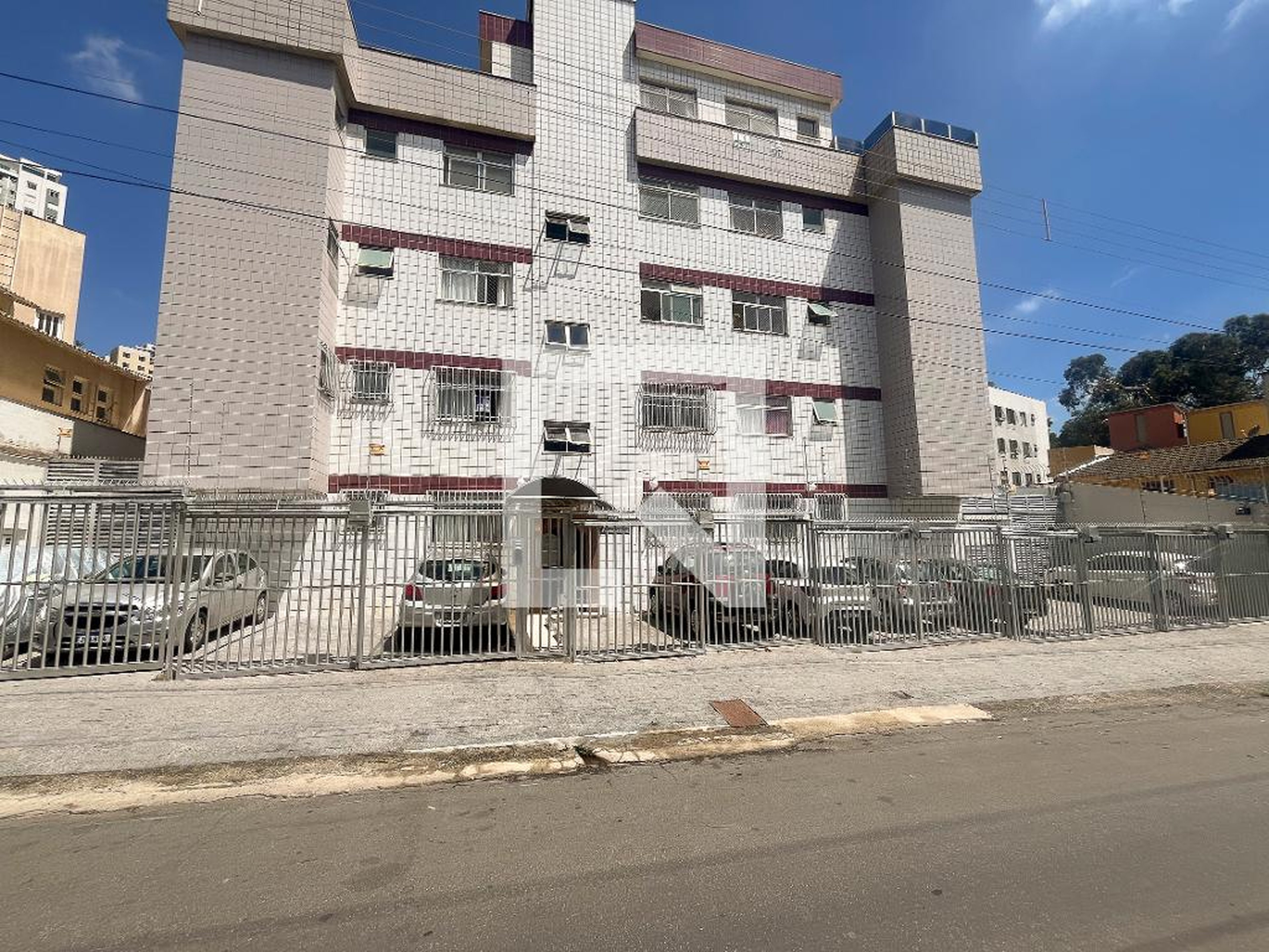 Fachada Residencial Village