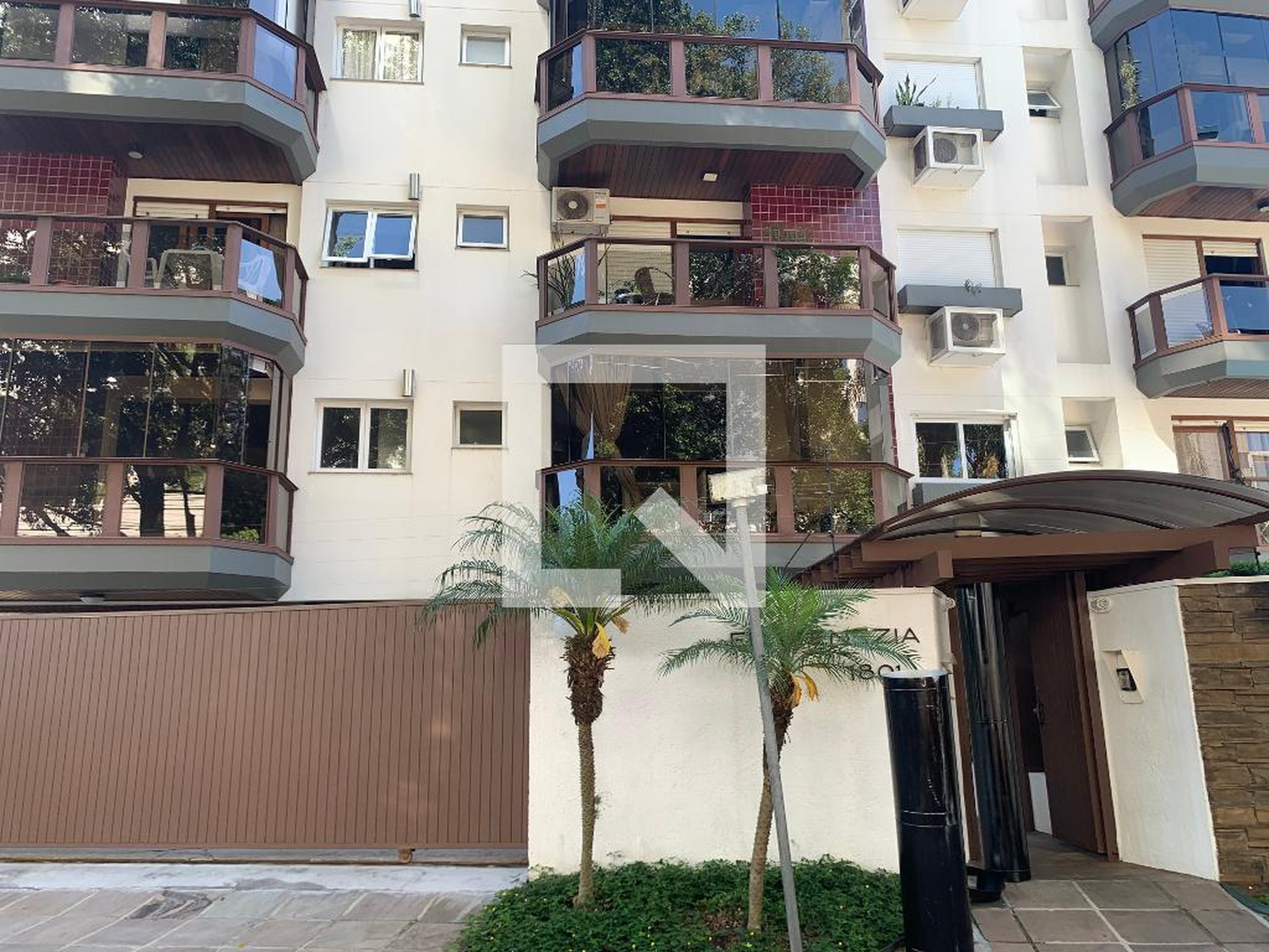 Fachada Condomínio em Avenida Doutor Maurício Cardoso, 1801