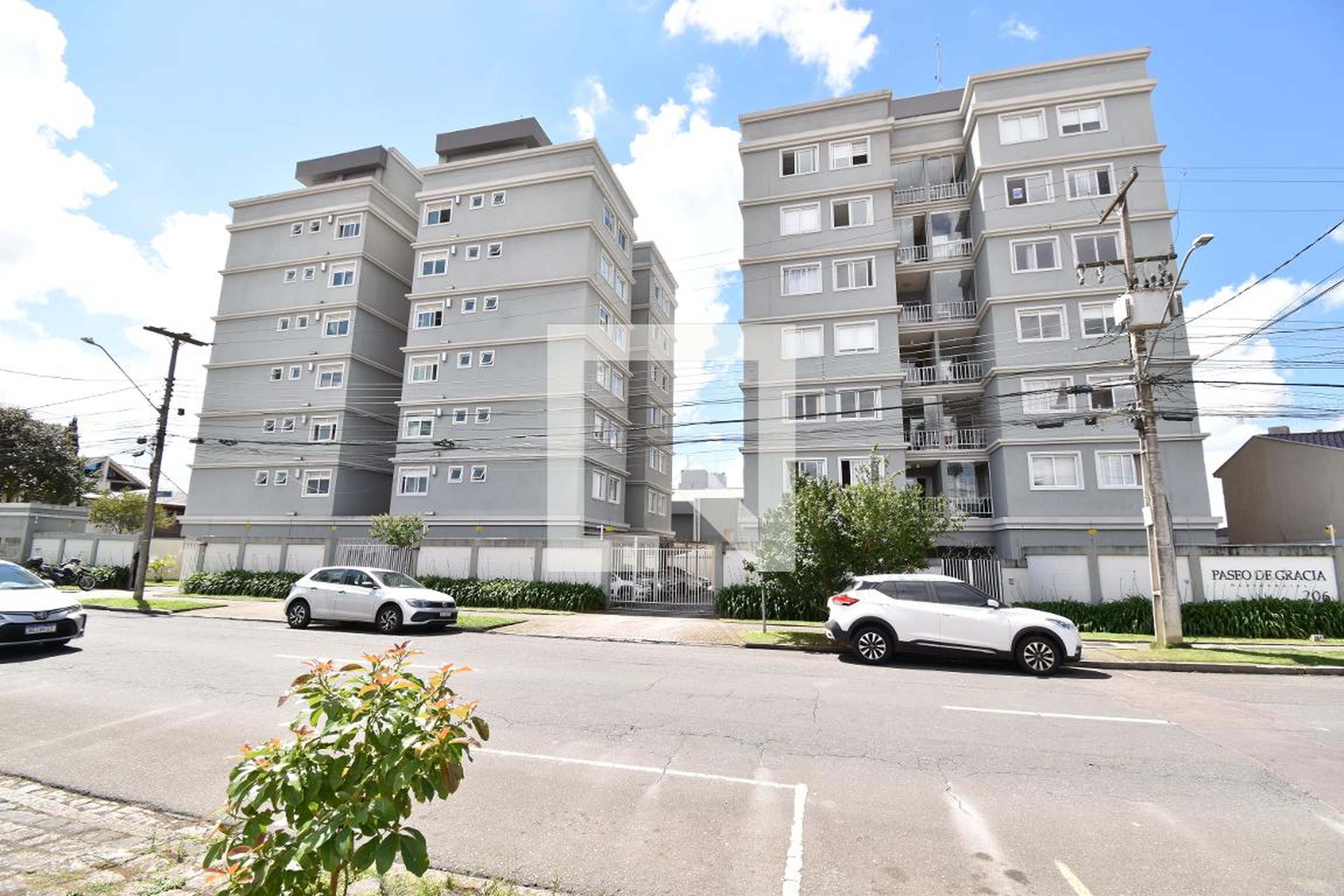 Fachada Condomínio em Rua Brasílio Itiberê, 206