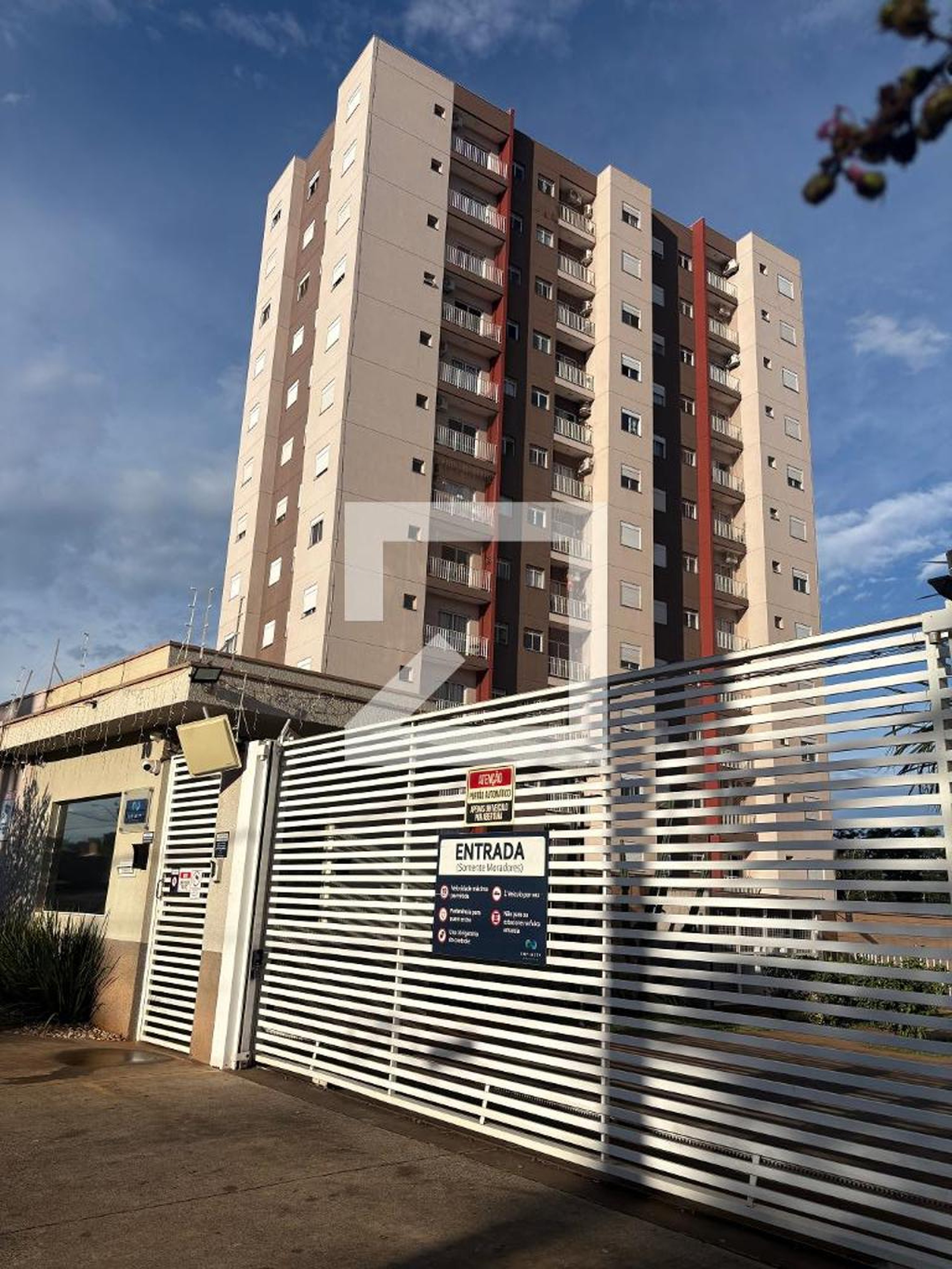 Fachada Condomínio Easy Residence