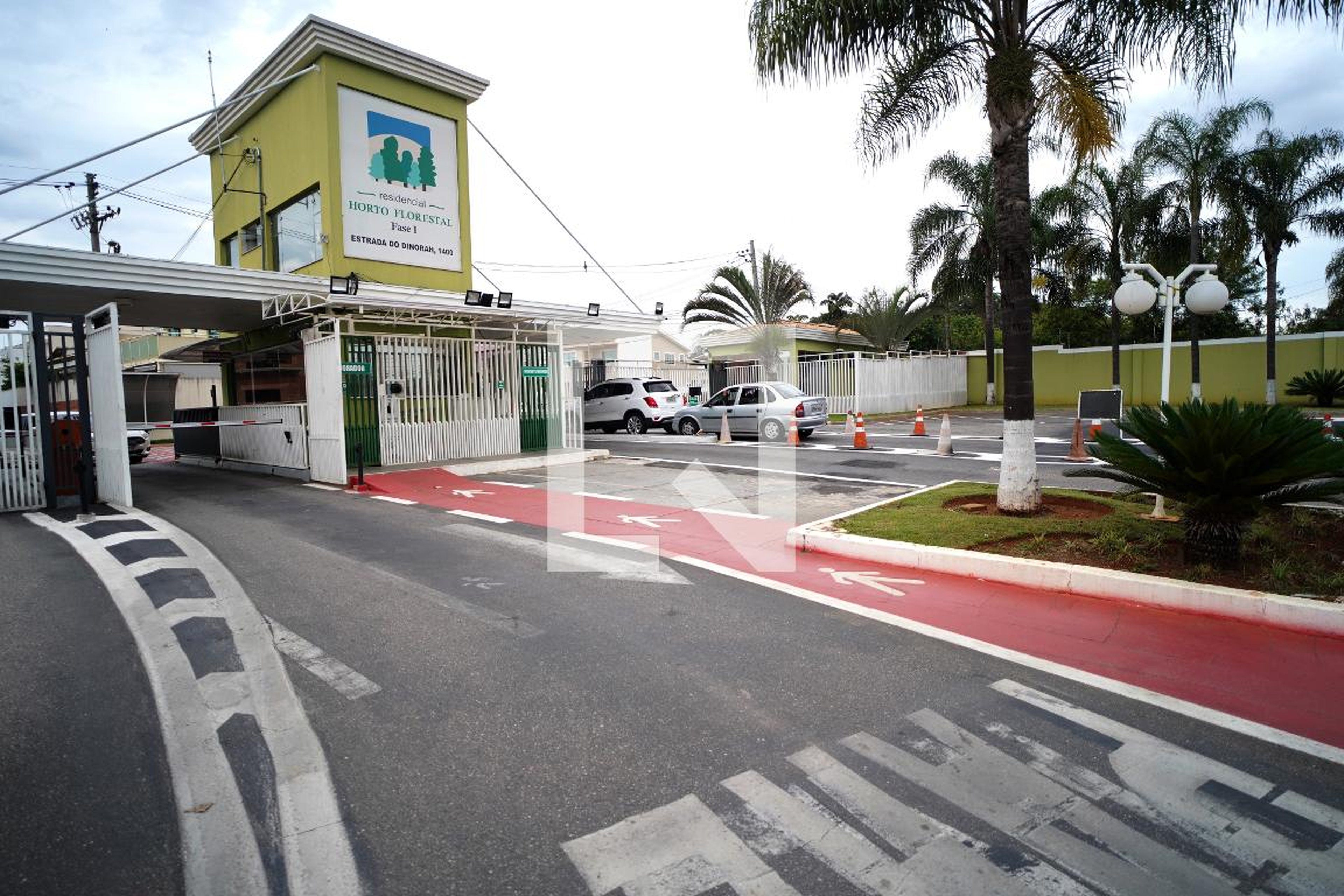 Fachada Condomínio em Rua Cláudio Lopes Antunes, 175