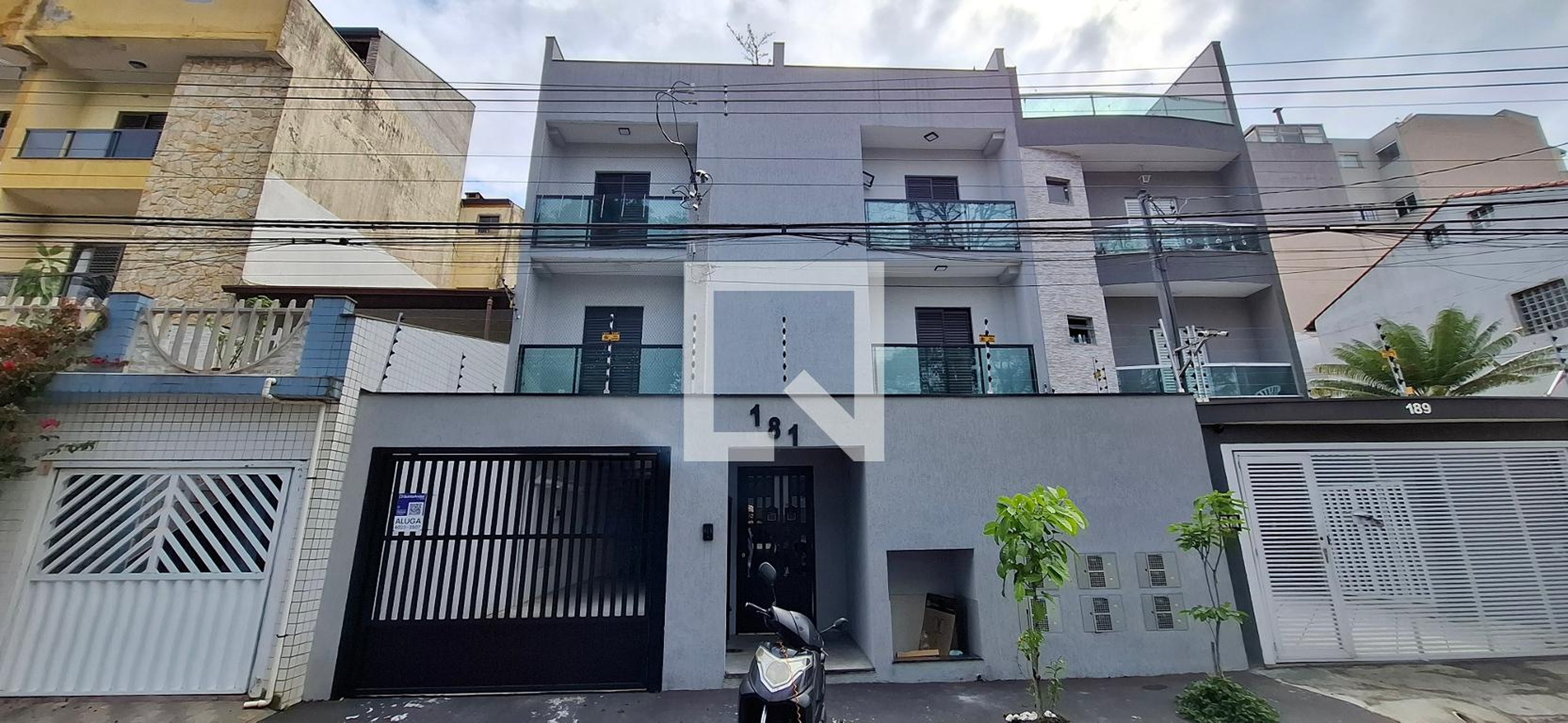 Fachada Condomínio em Rua Guerra Junqueira, 181