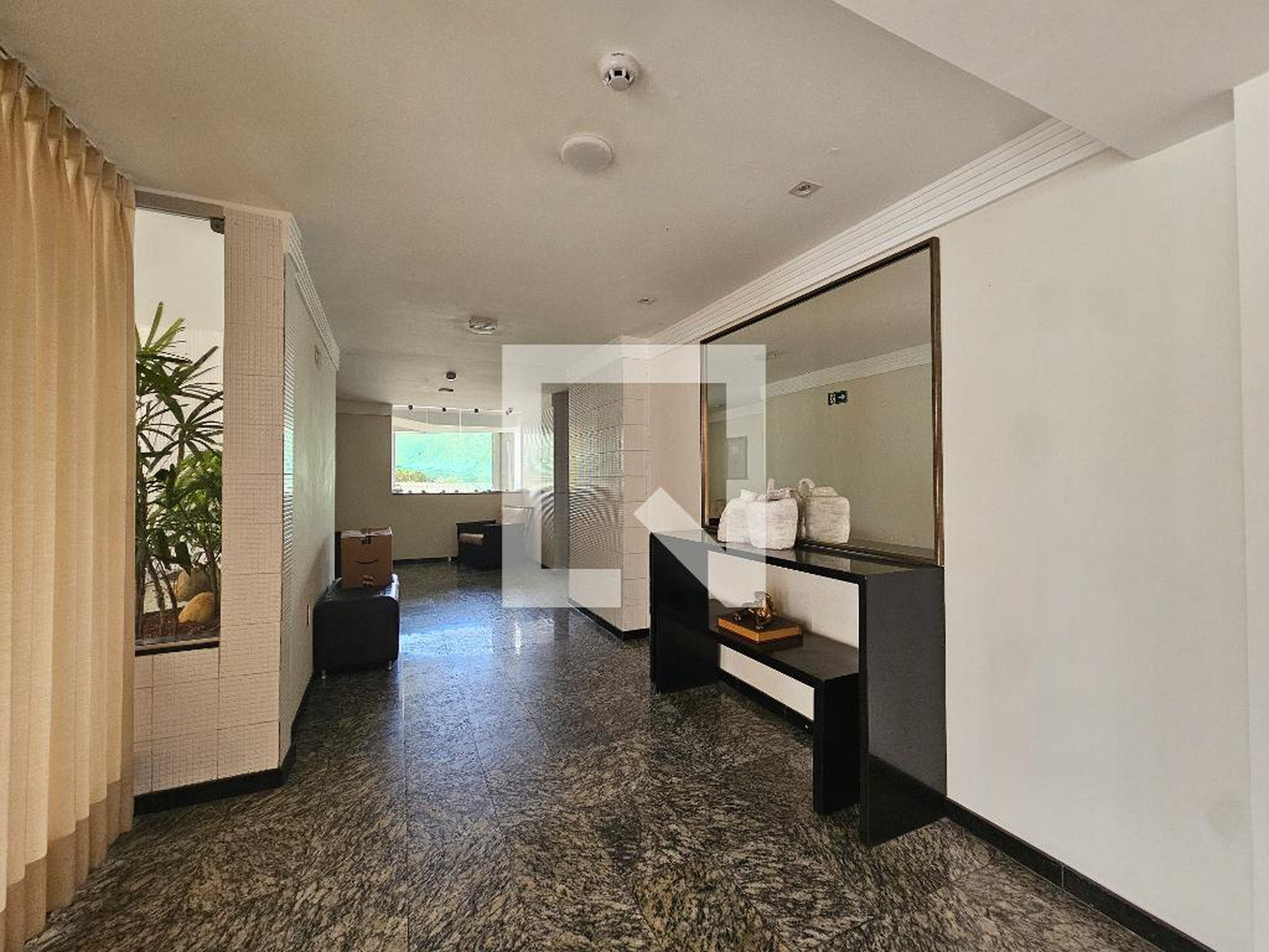 Hall de entrada - Edifício Mansão do Atlântico