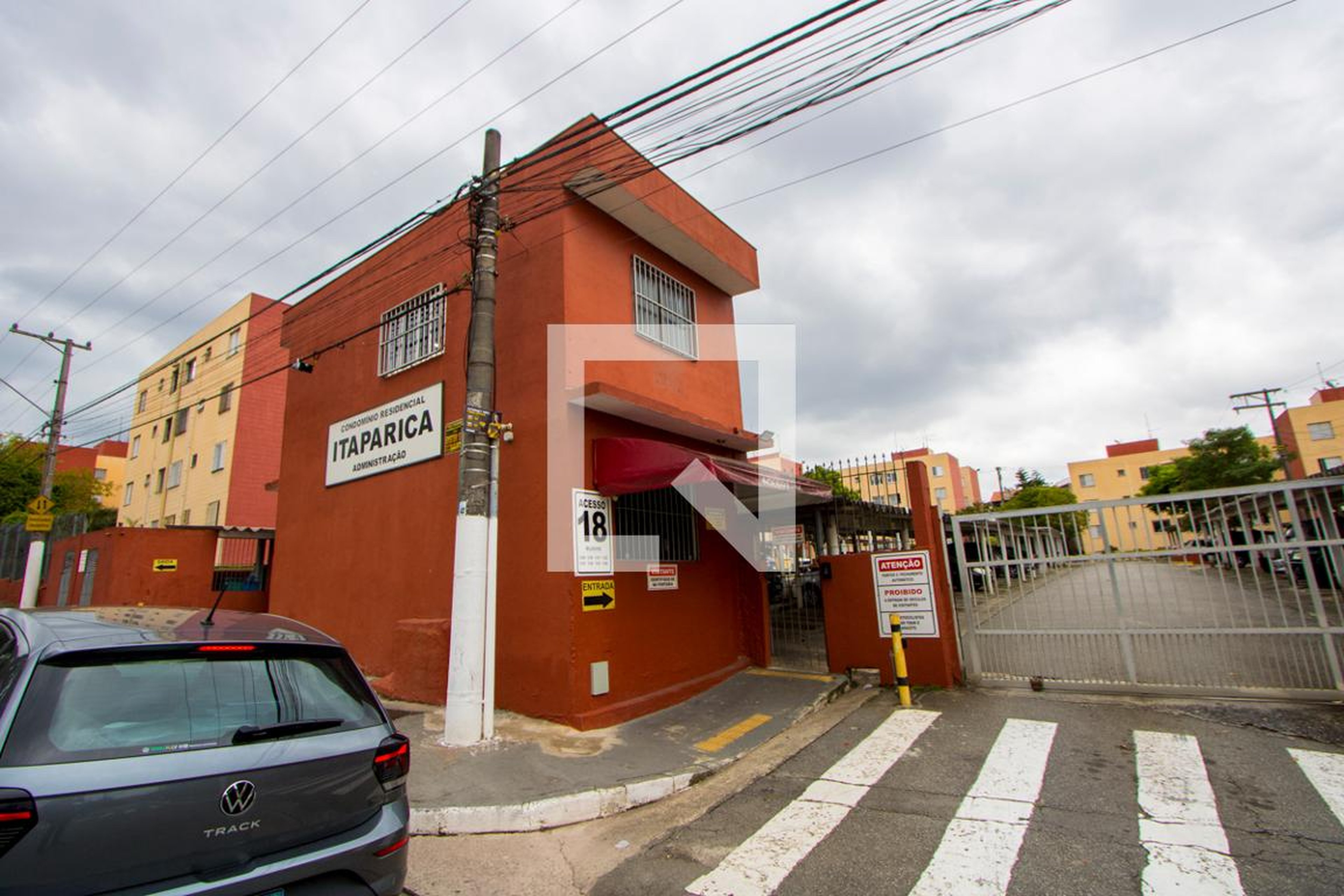 Fachada Condomínio em Rua Antônio Seixas Leite Ribeiro, 250