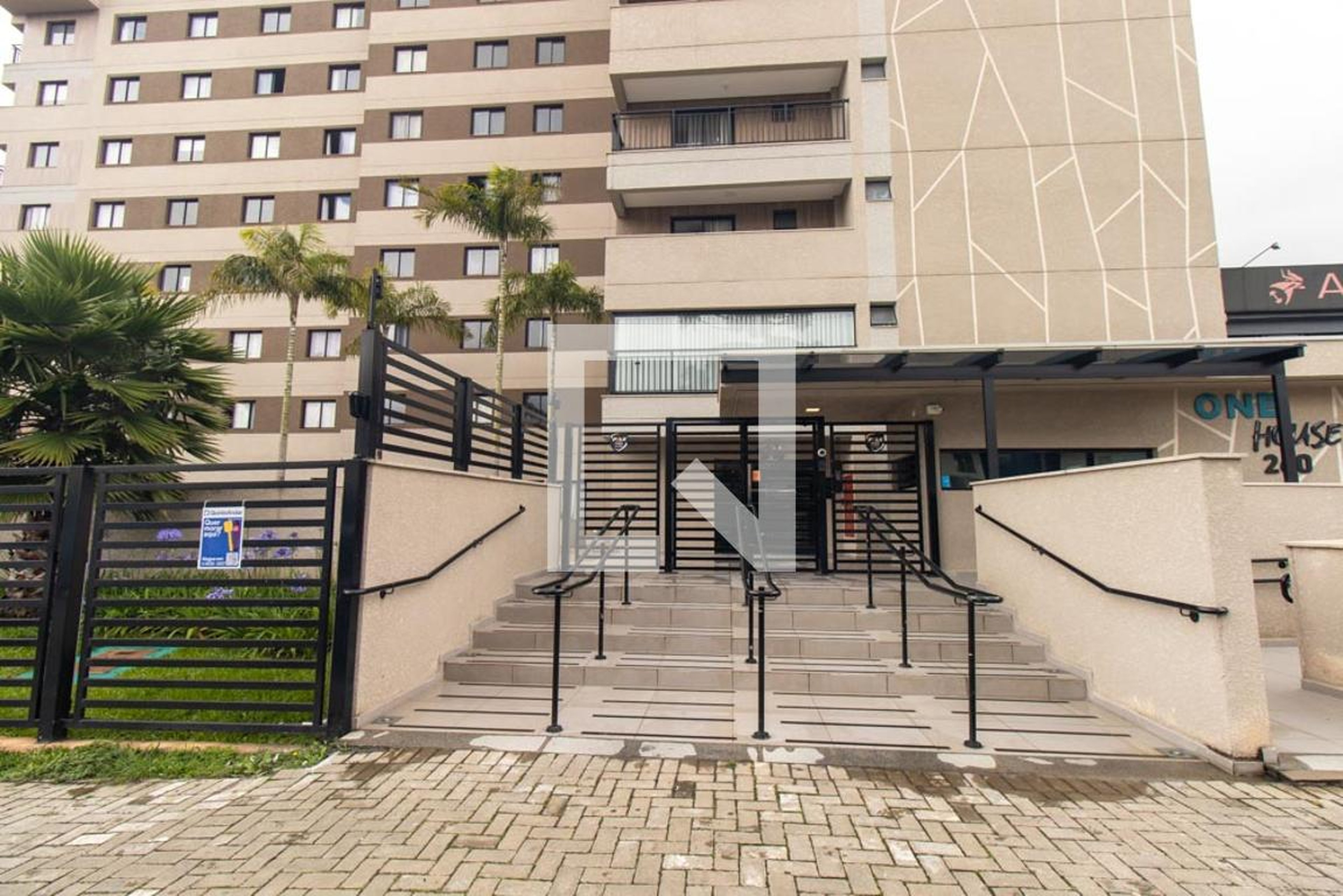 Fachada Condomínio One House