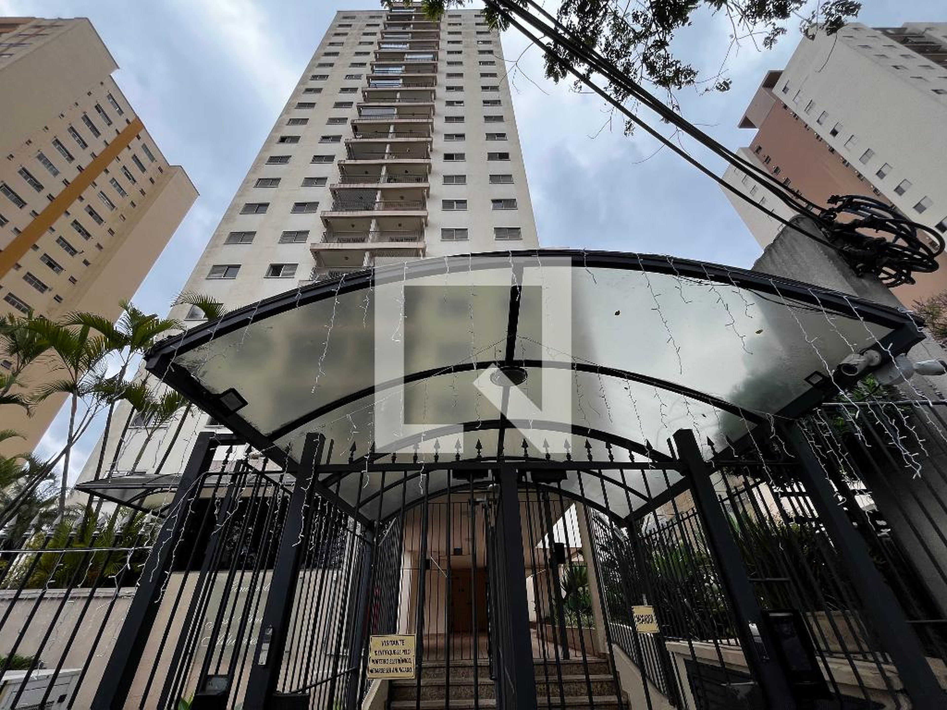 Fachada Condomínio José Antônio Alpiovezza