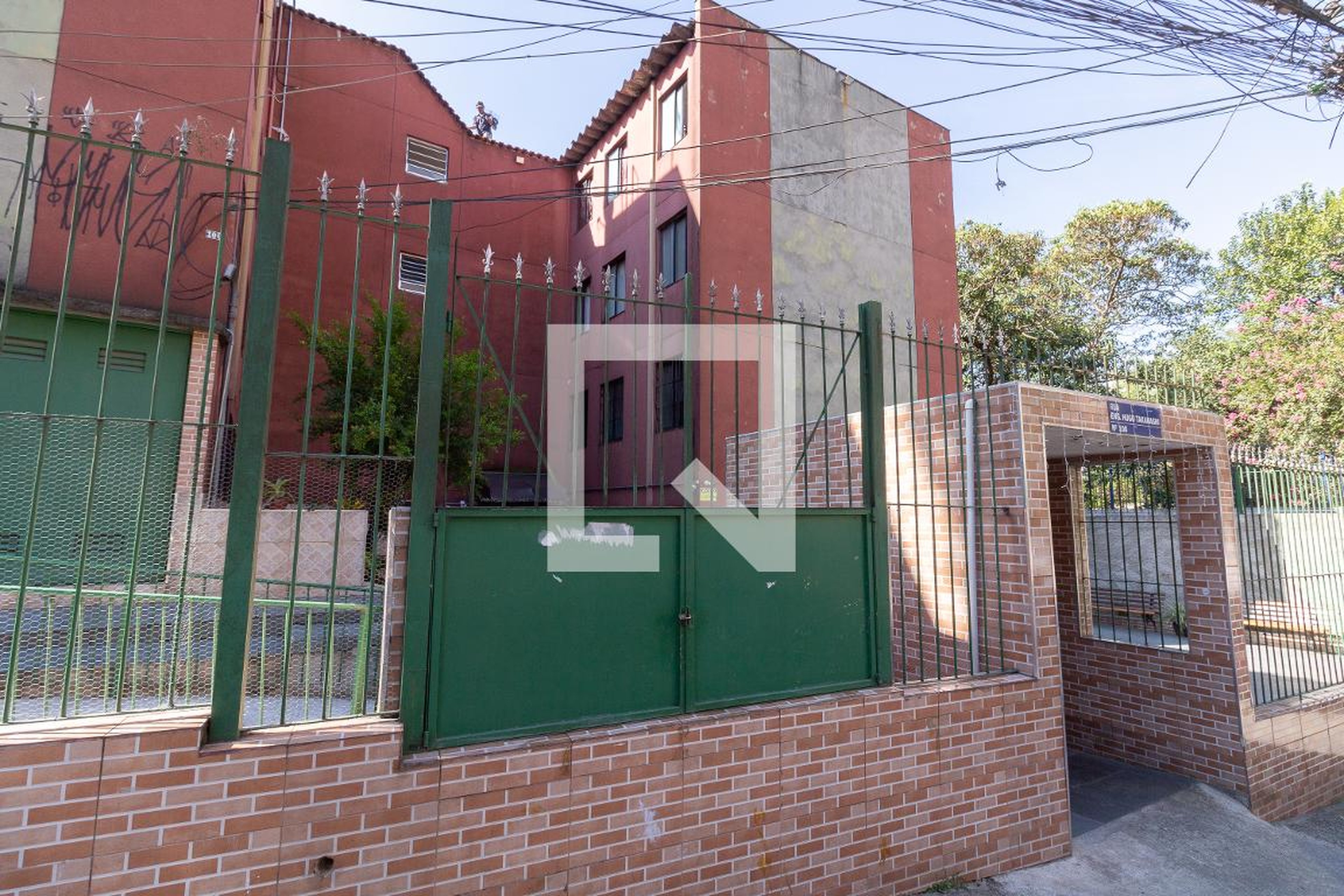 Fachada Condomínio em Rua Engenheiro Hugo Takahashi, 100