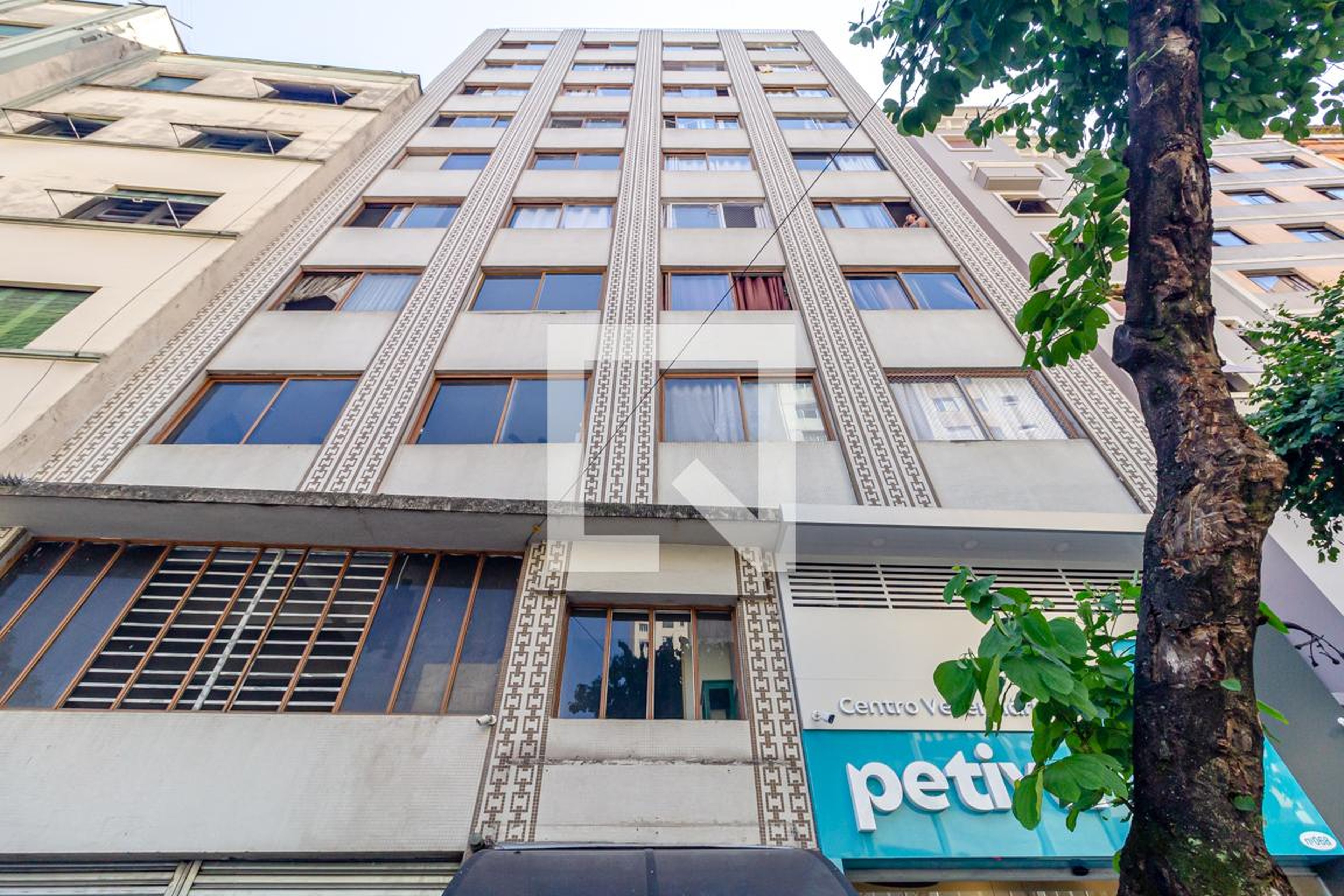 Fachada Condomínio em Rua Santa Isabel, 53