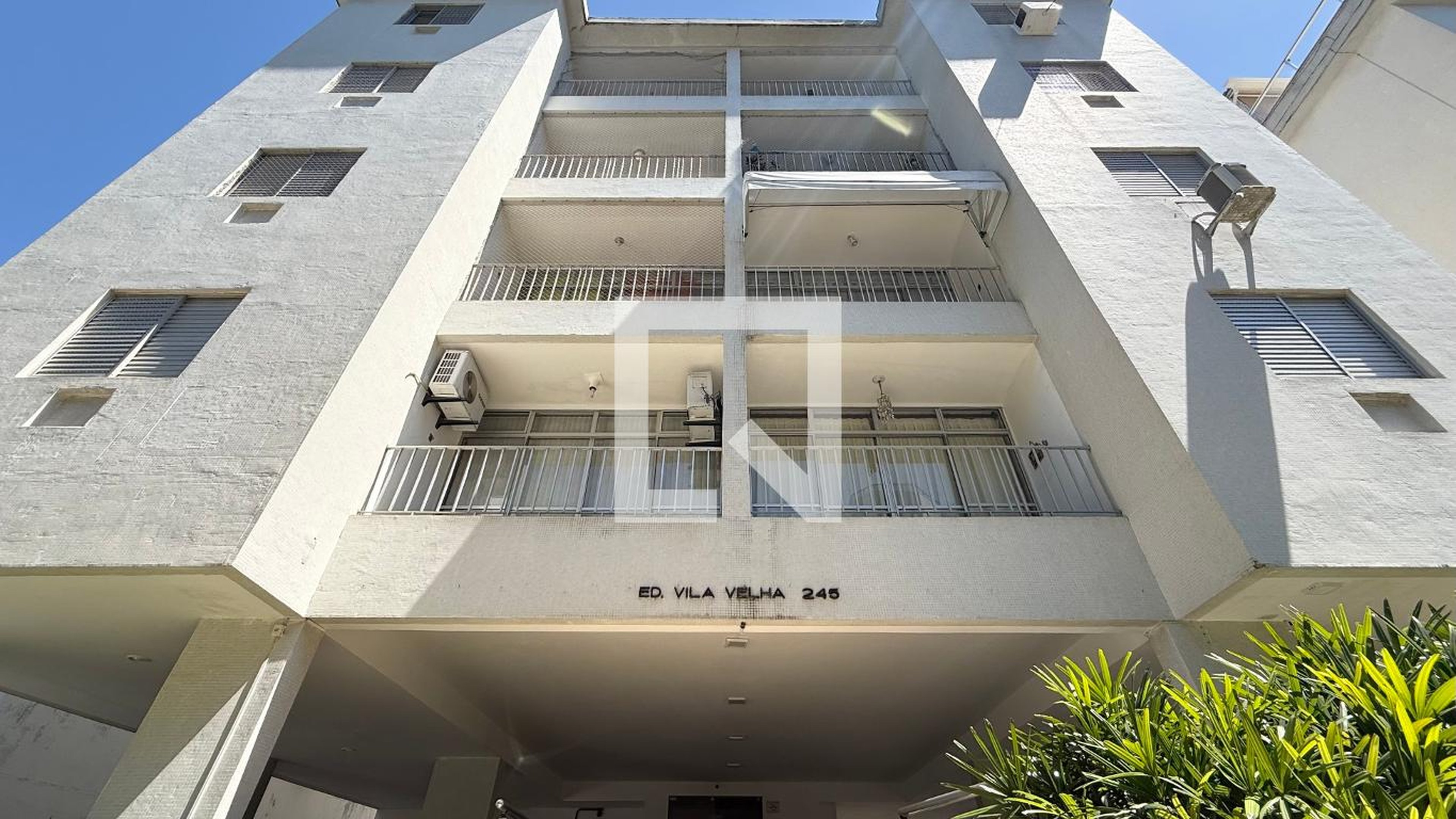 Fachada Condomínio em Rua França Pinto, 245