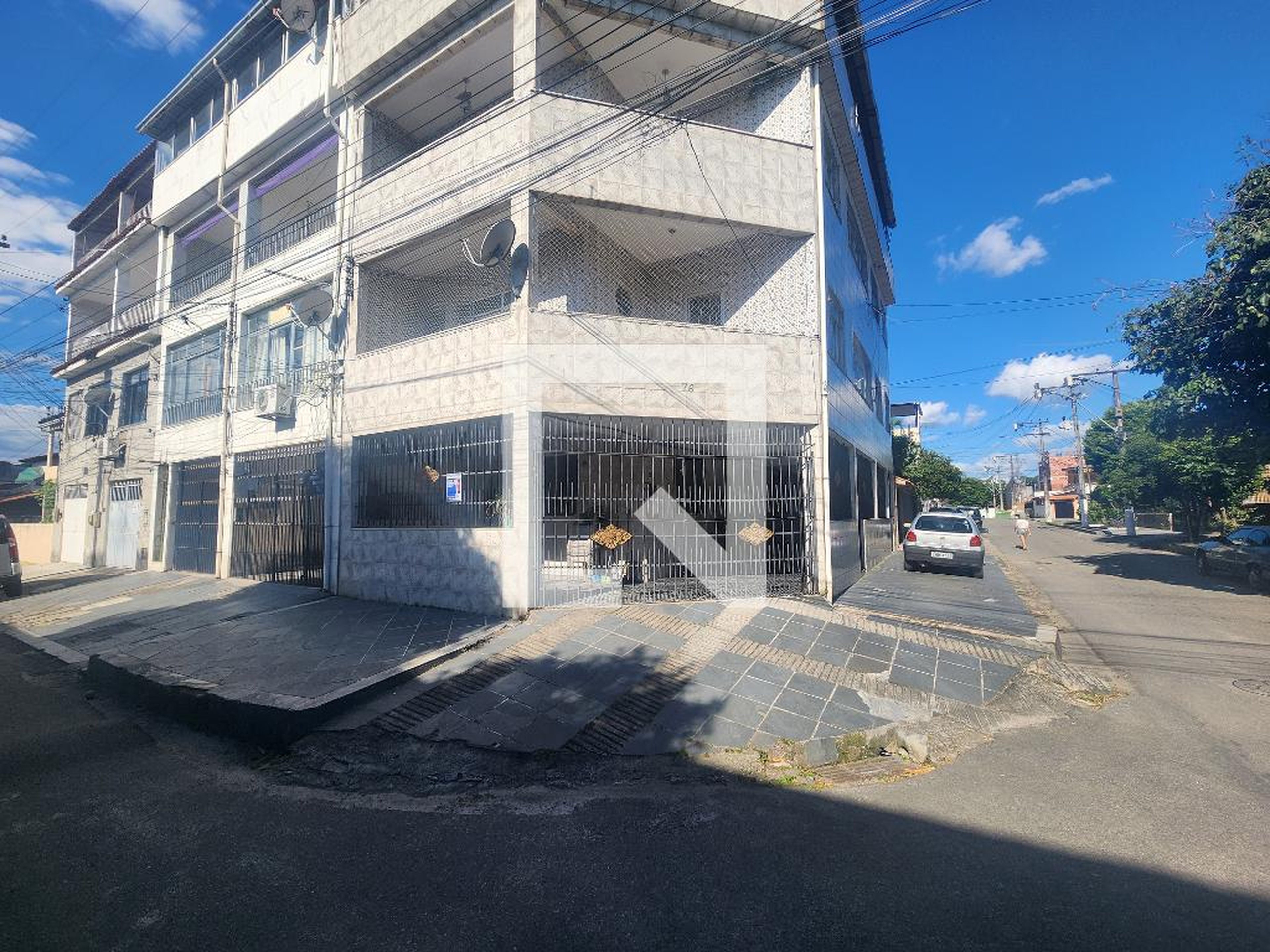 Fachada Condomínio em Rua Afonso Quintão, 76