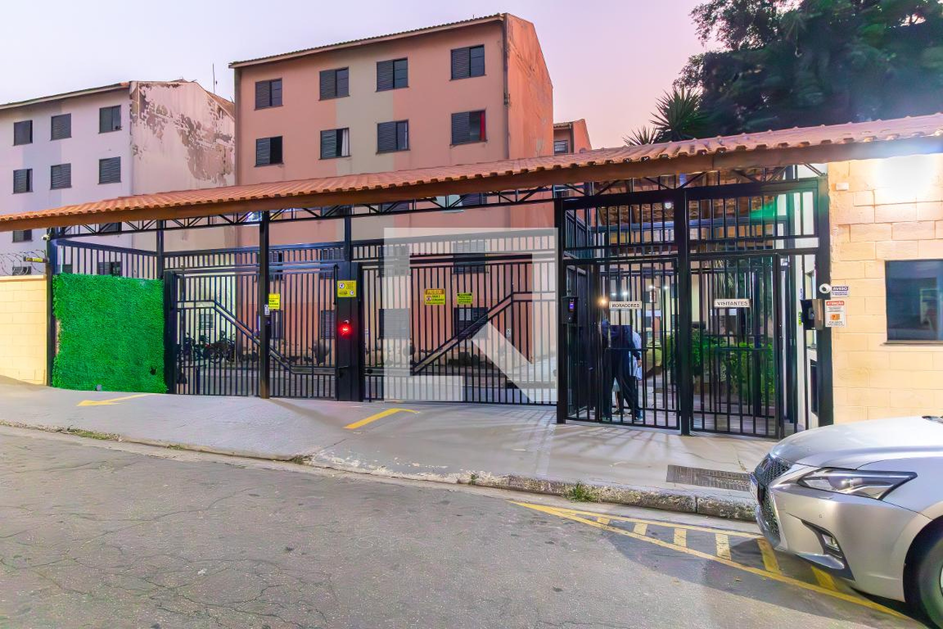 Fachada Condomínio Leôncio Gurgel