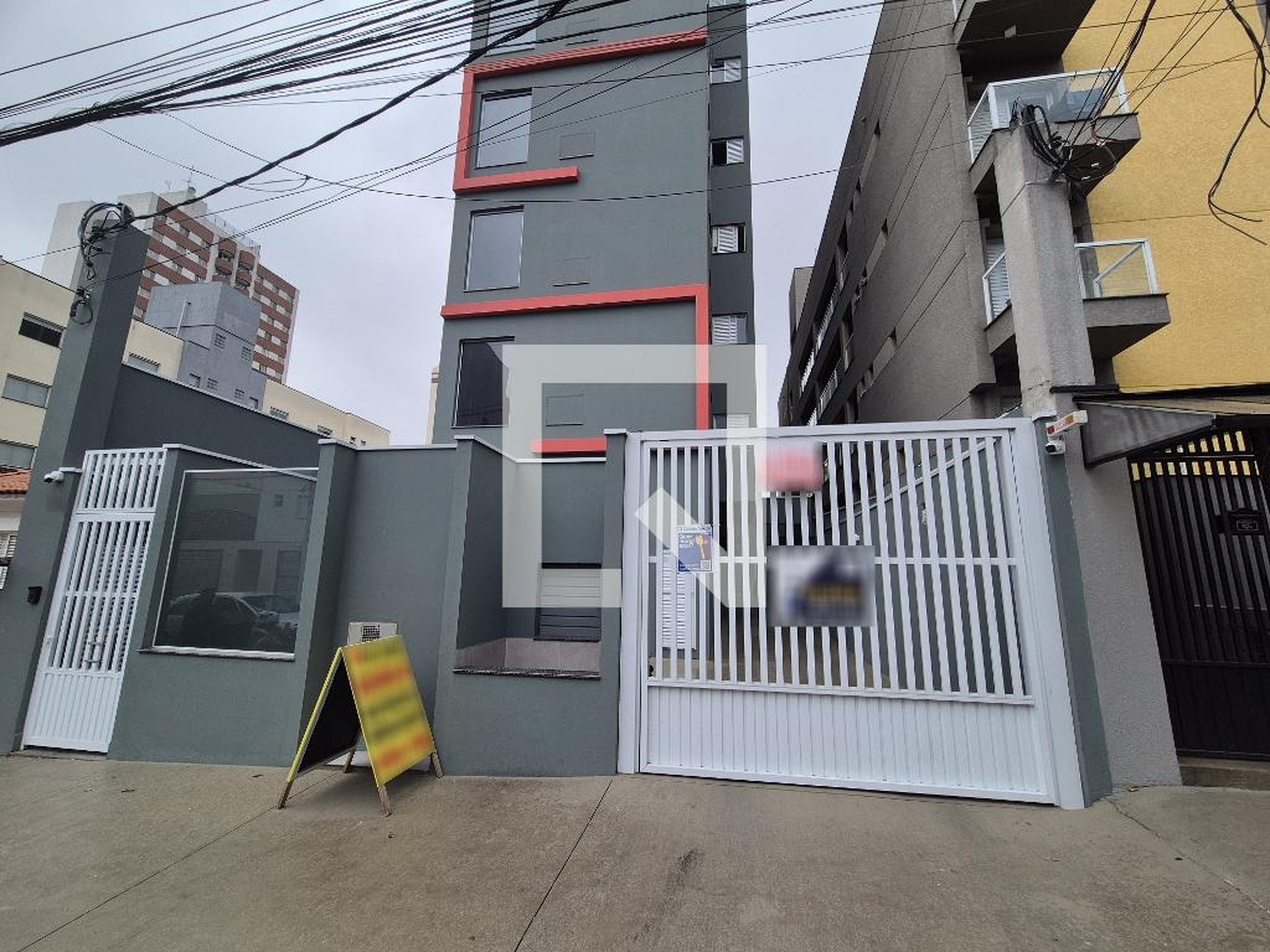 Fachada Condomínio em Rua Paulina Isabel de Queirós, 93