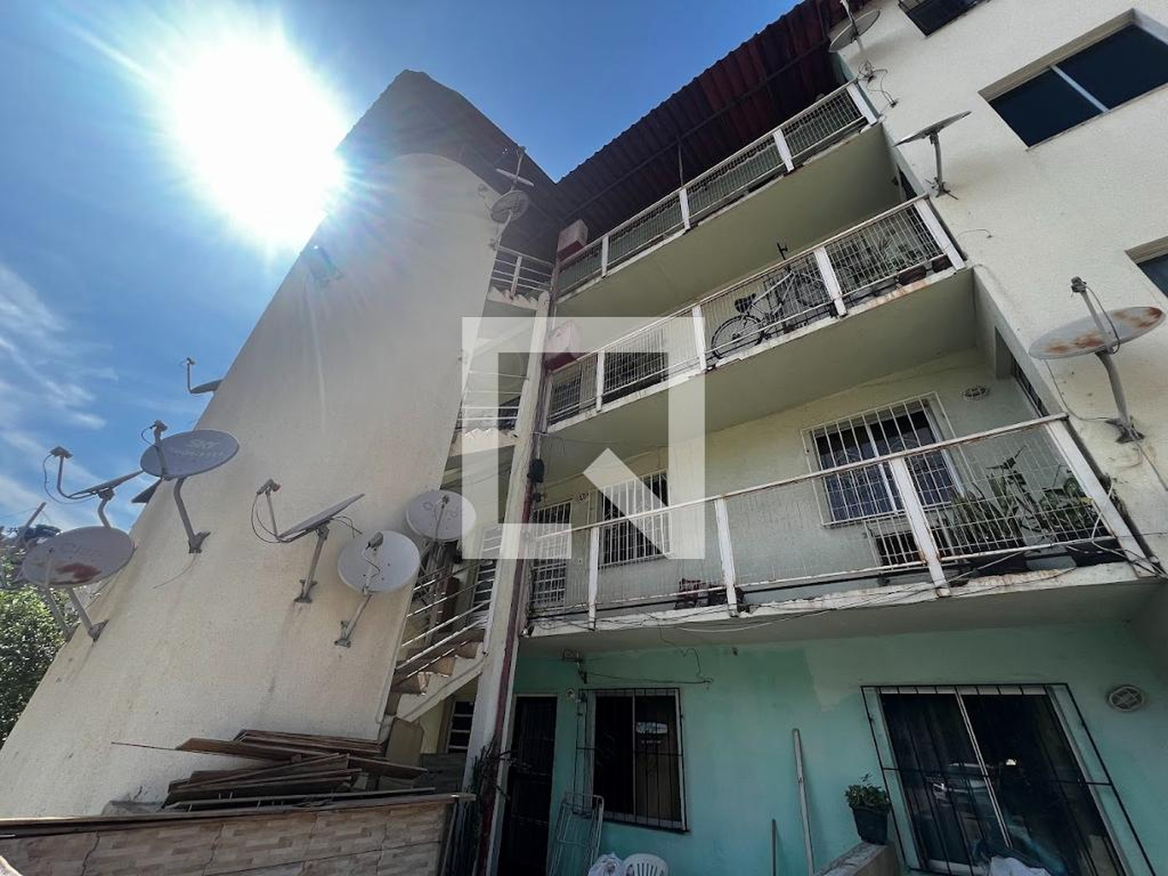 Fachada Condomínio em Rua Visconde de Niterói, 90