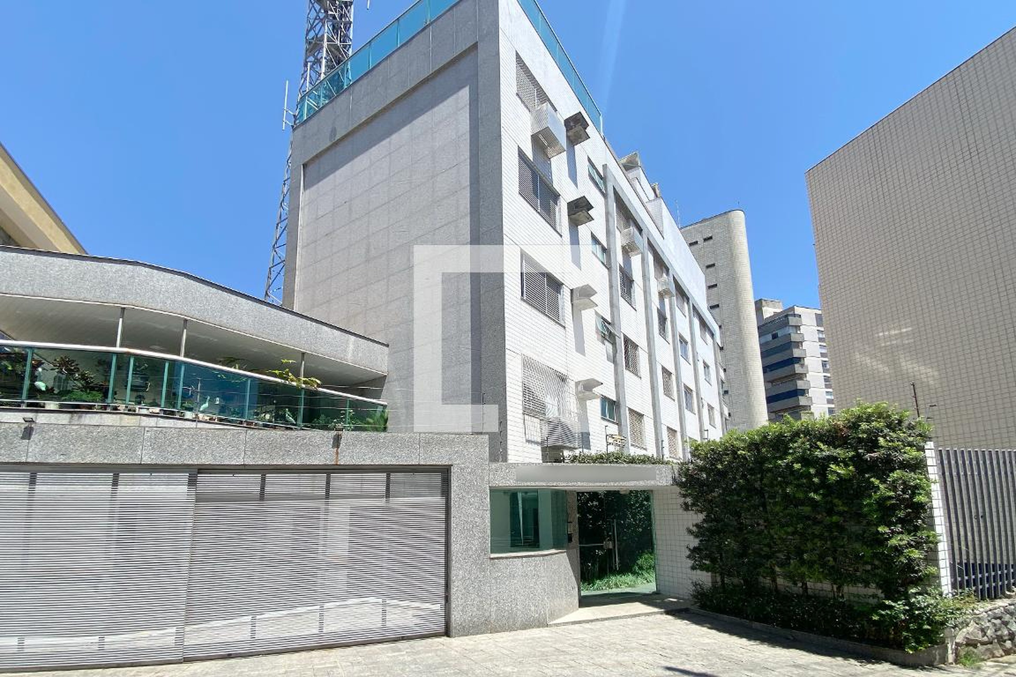 Fachada Condomínio em Rua Marechal Hermes, 614