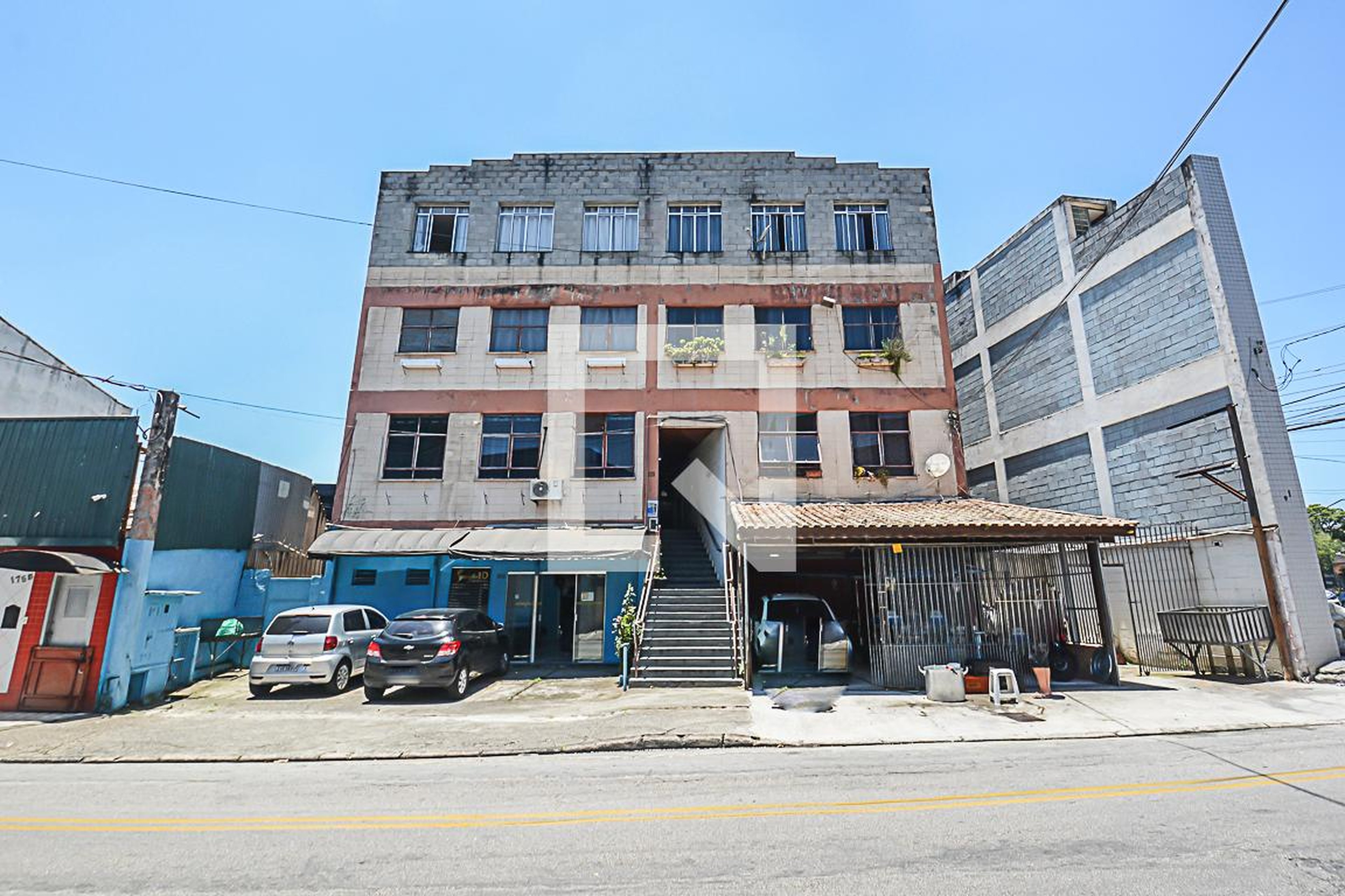 Fachada do Prédio Condomínio em Rua Terezinha Setti, 215