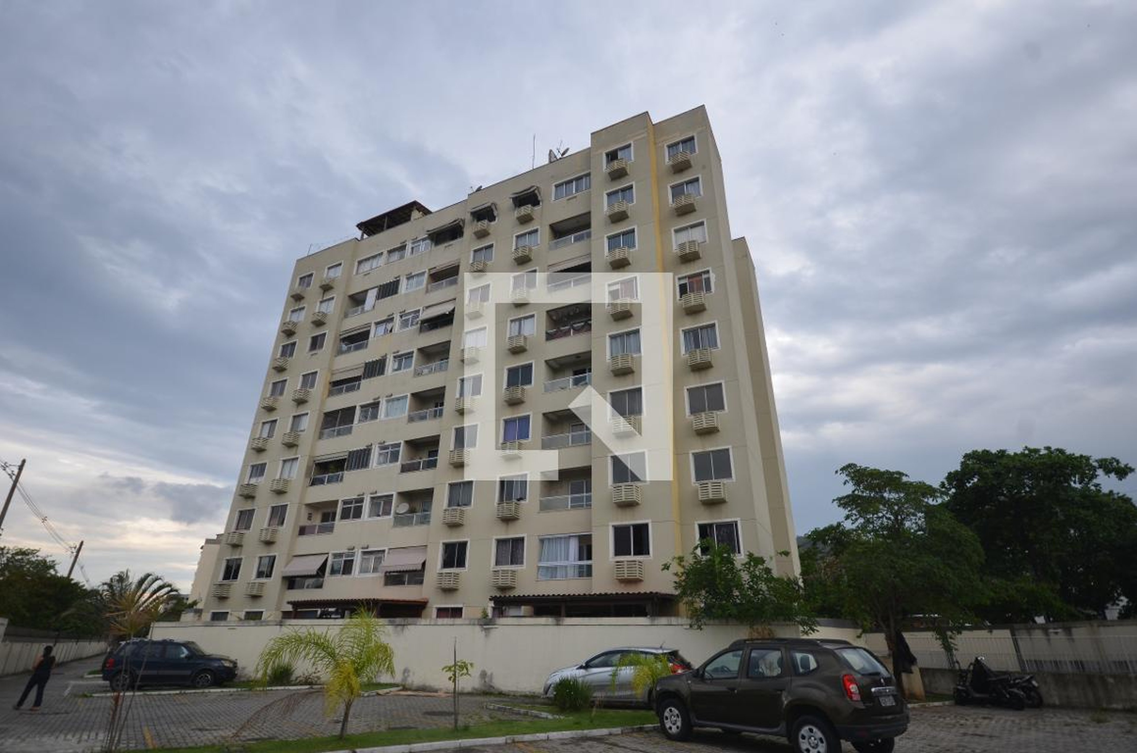 Fachada Condomínio em Avenida Albérico Diniz, 2334