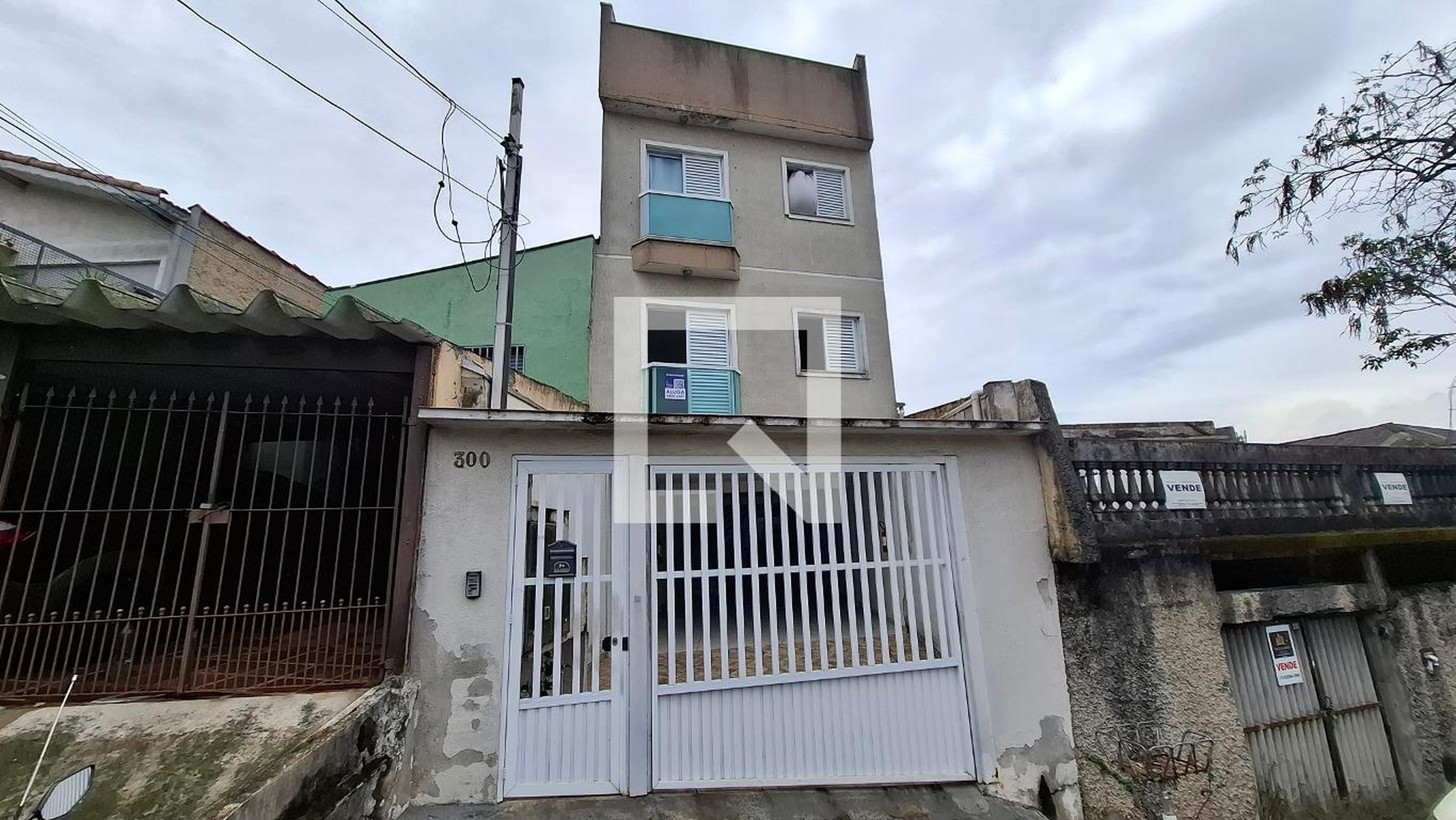 Fachada Condomínio em Rua Cruz Alta, 300