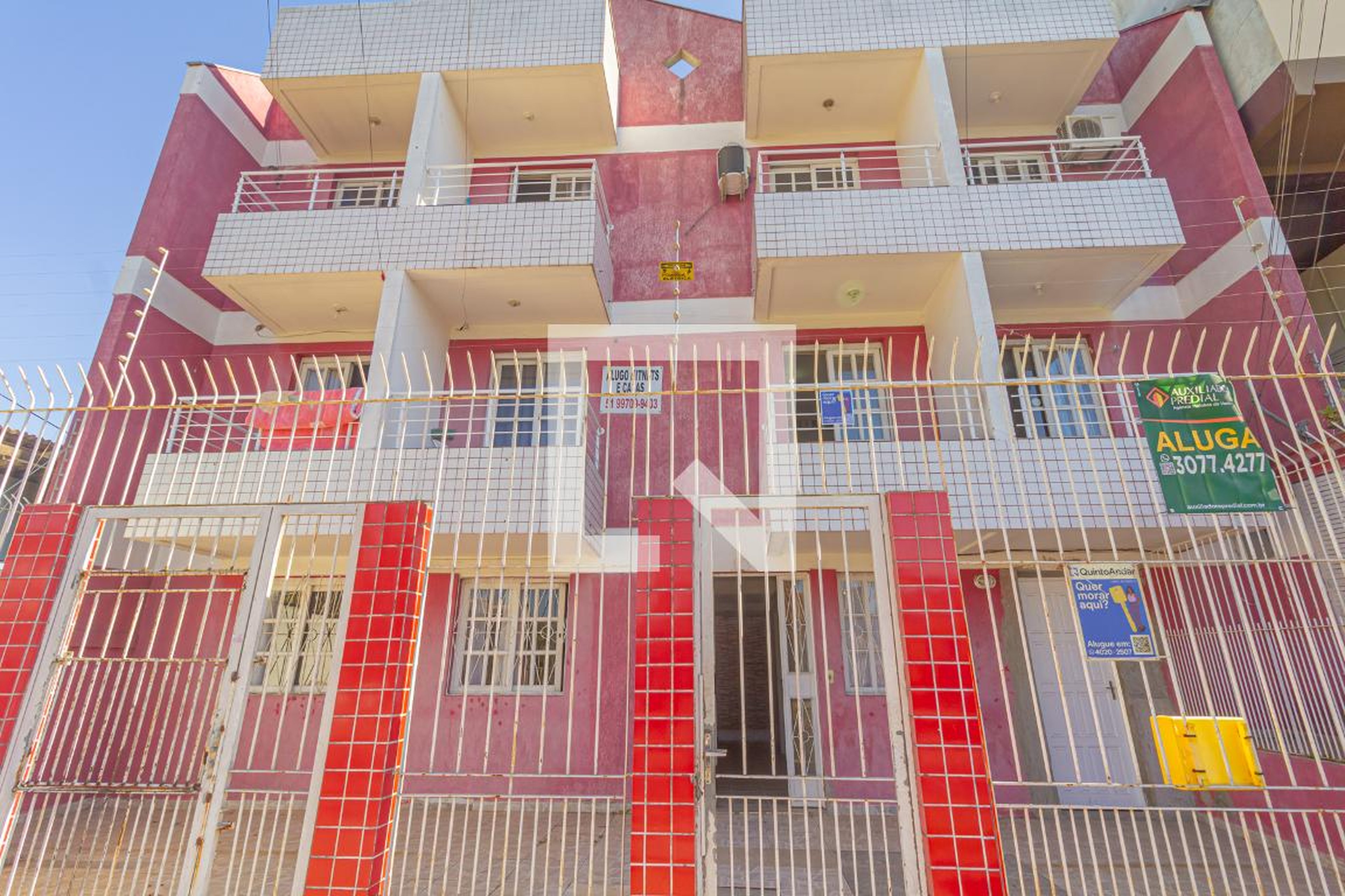 Fachada Condomínio em Rua Peru, 1197