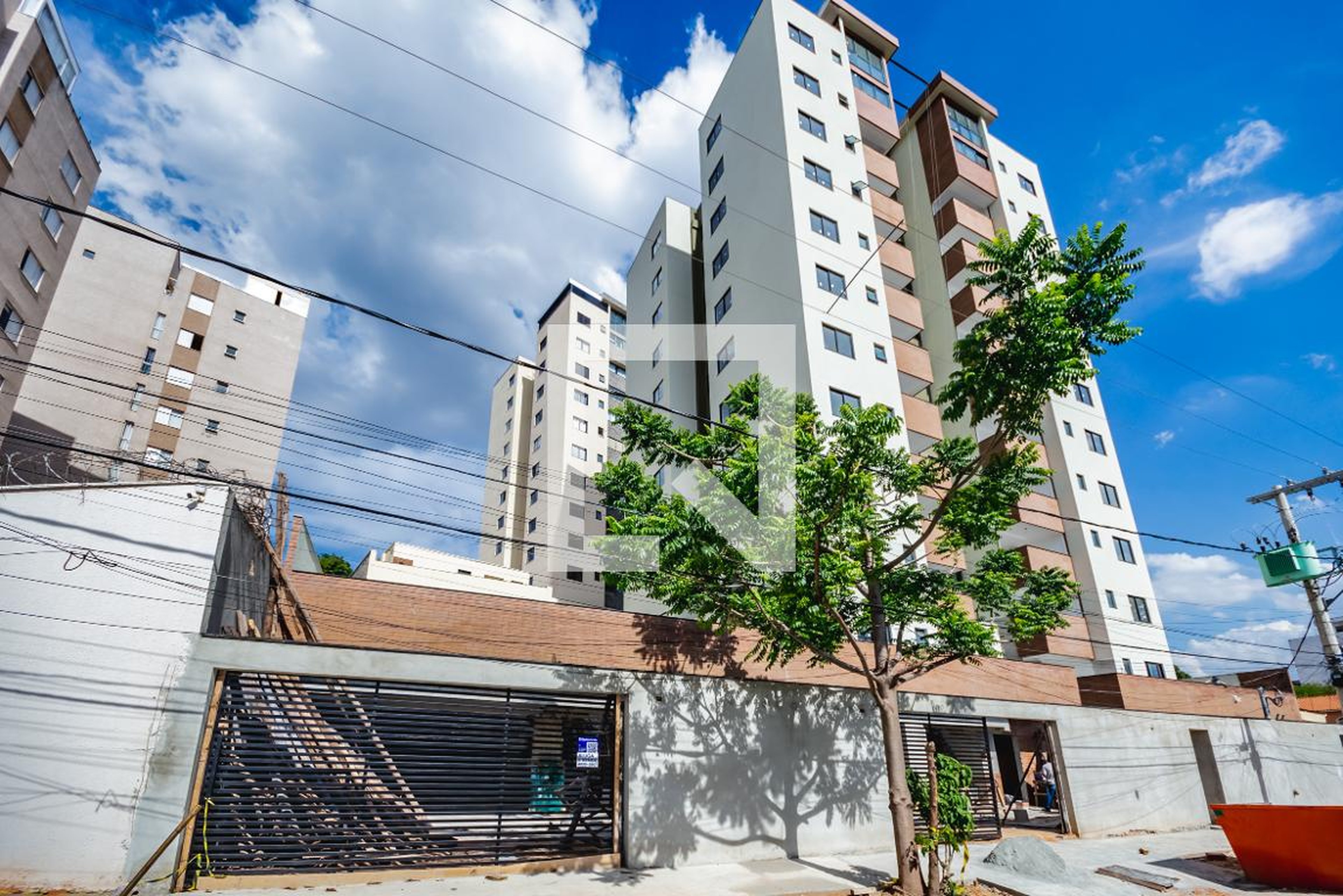 Fachada Condomínio em Rua Carapebus, 228