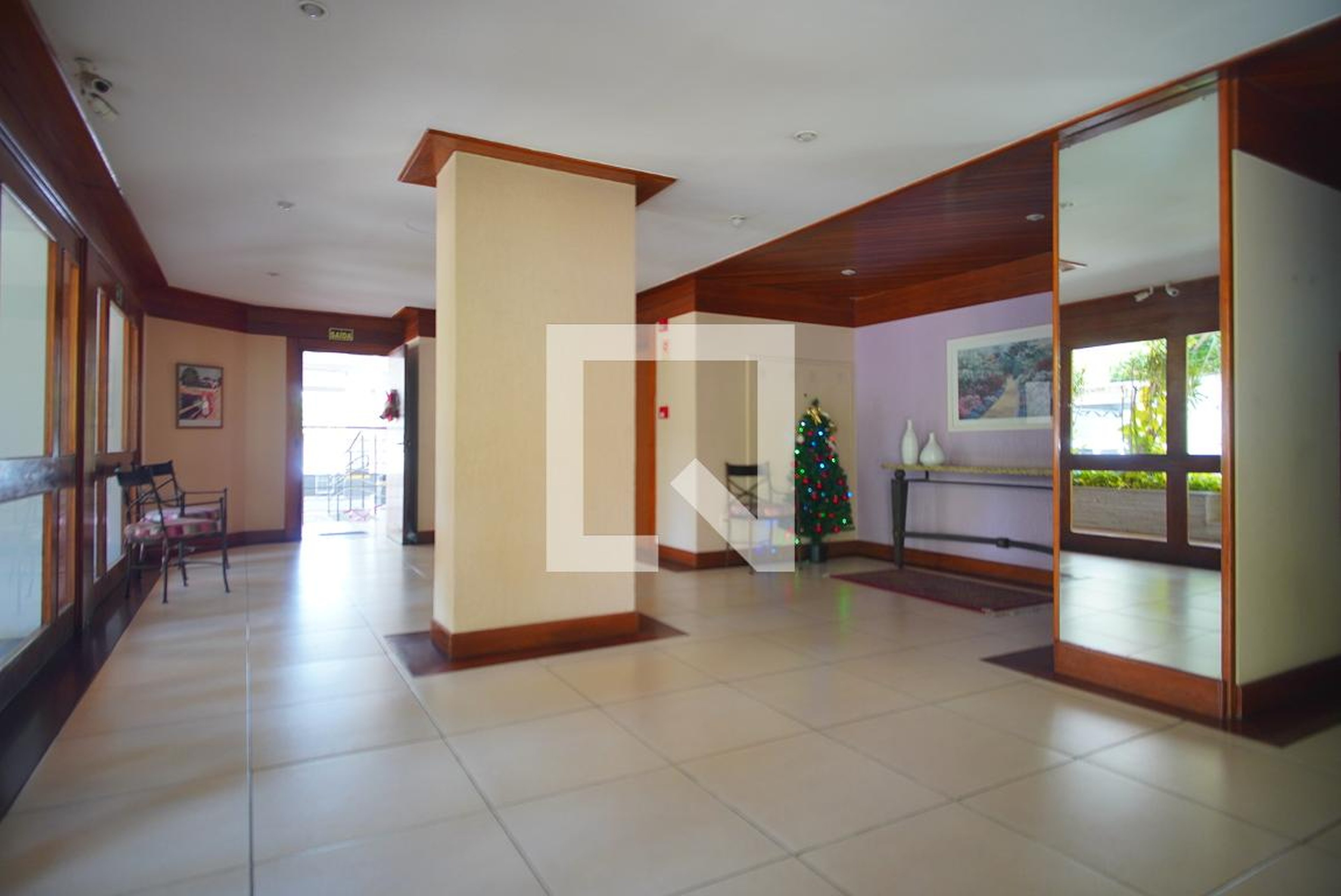 Hall de Entrada Condomínio em Avenida Coronel Lucas de Oliveira, 2507