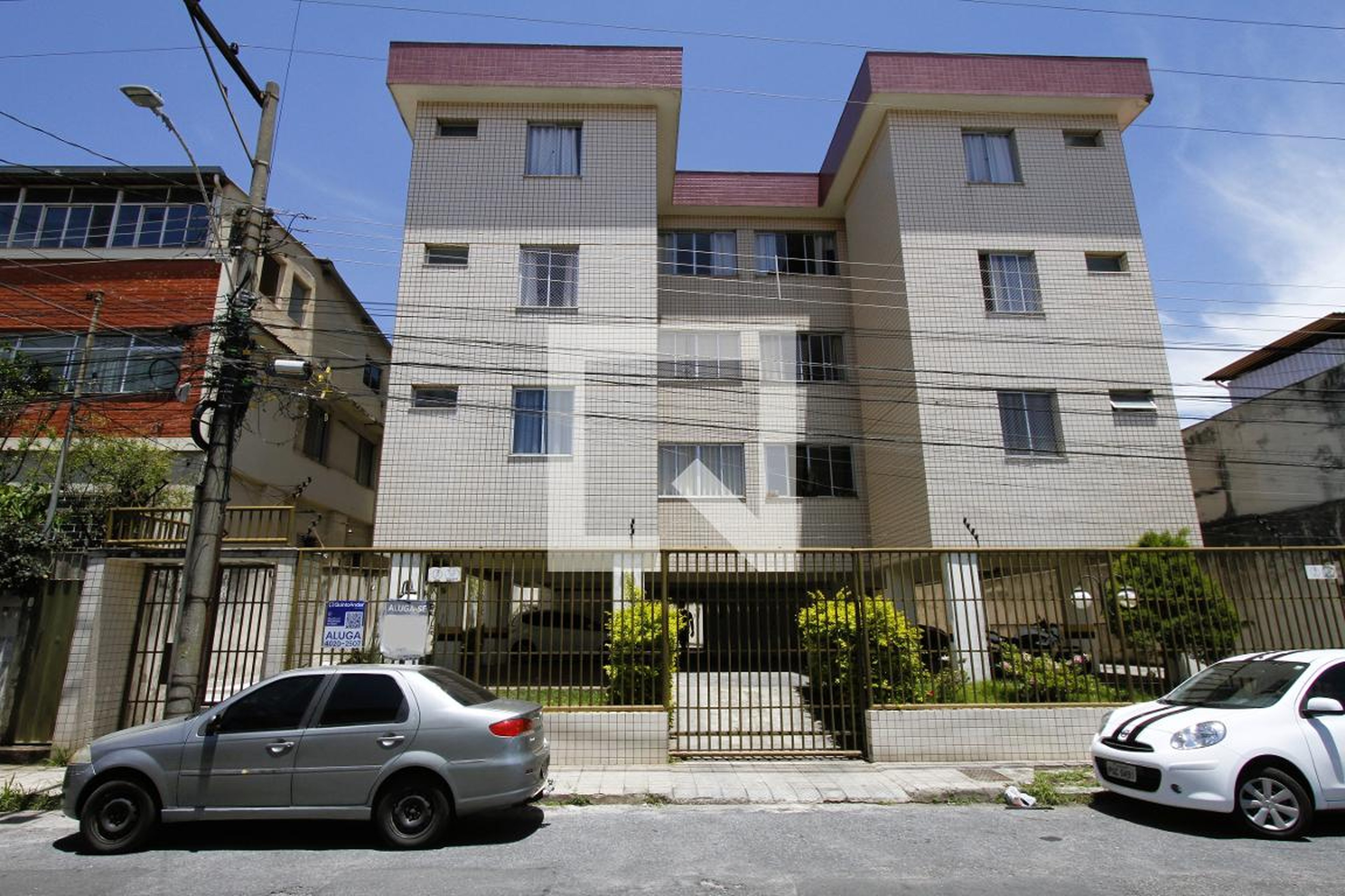 Fachada do Prédio Condomínio em Rua Corumbá, 50
