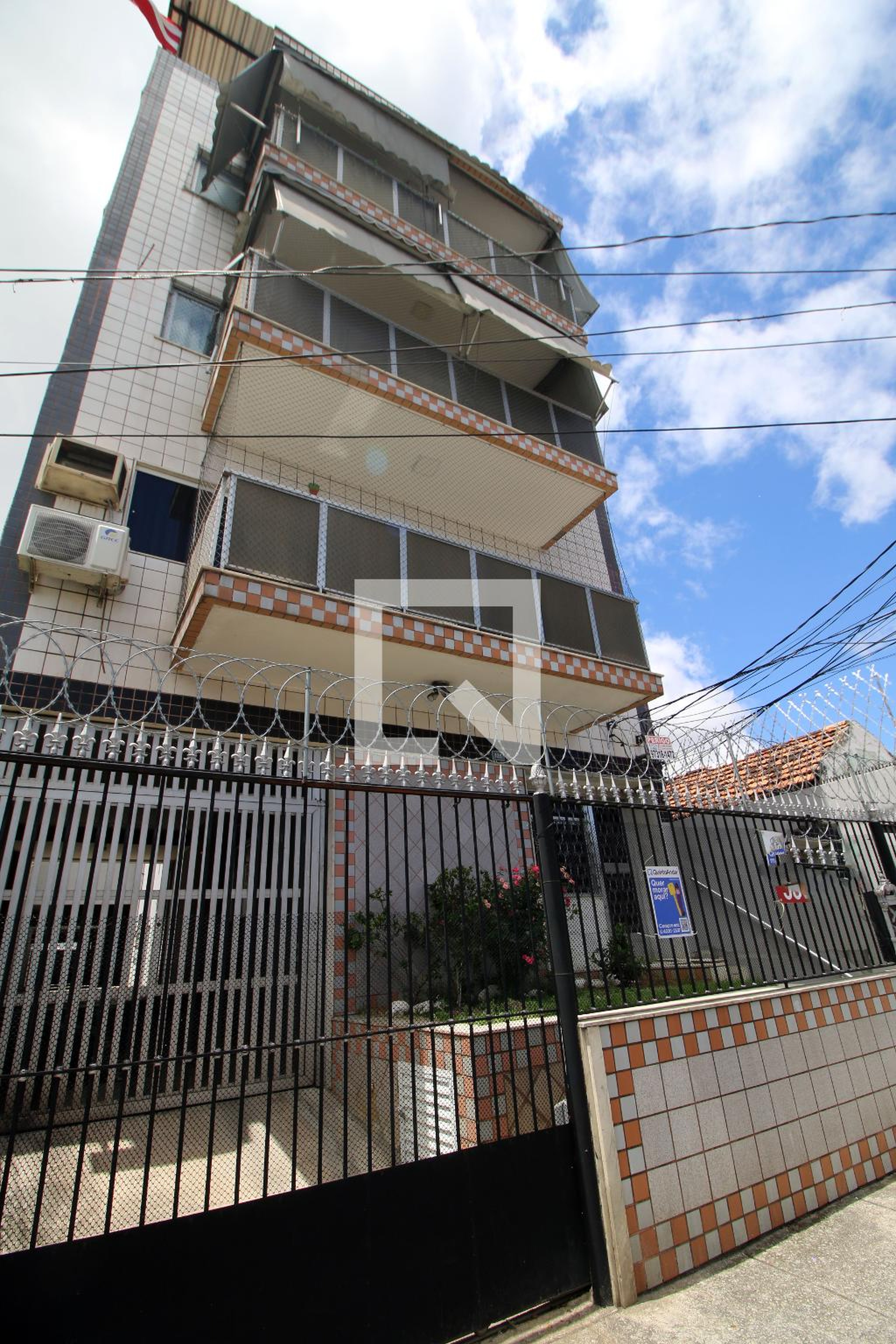 Fachada do Prédio Condomínio em Rua Irapuá, 135