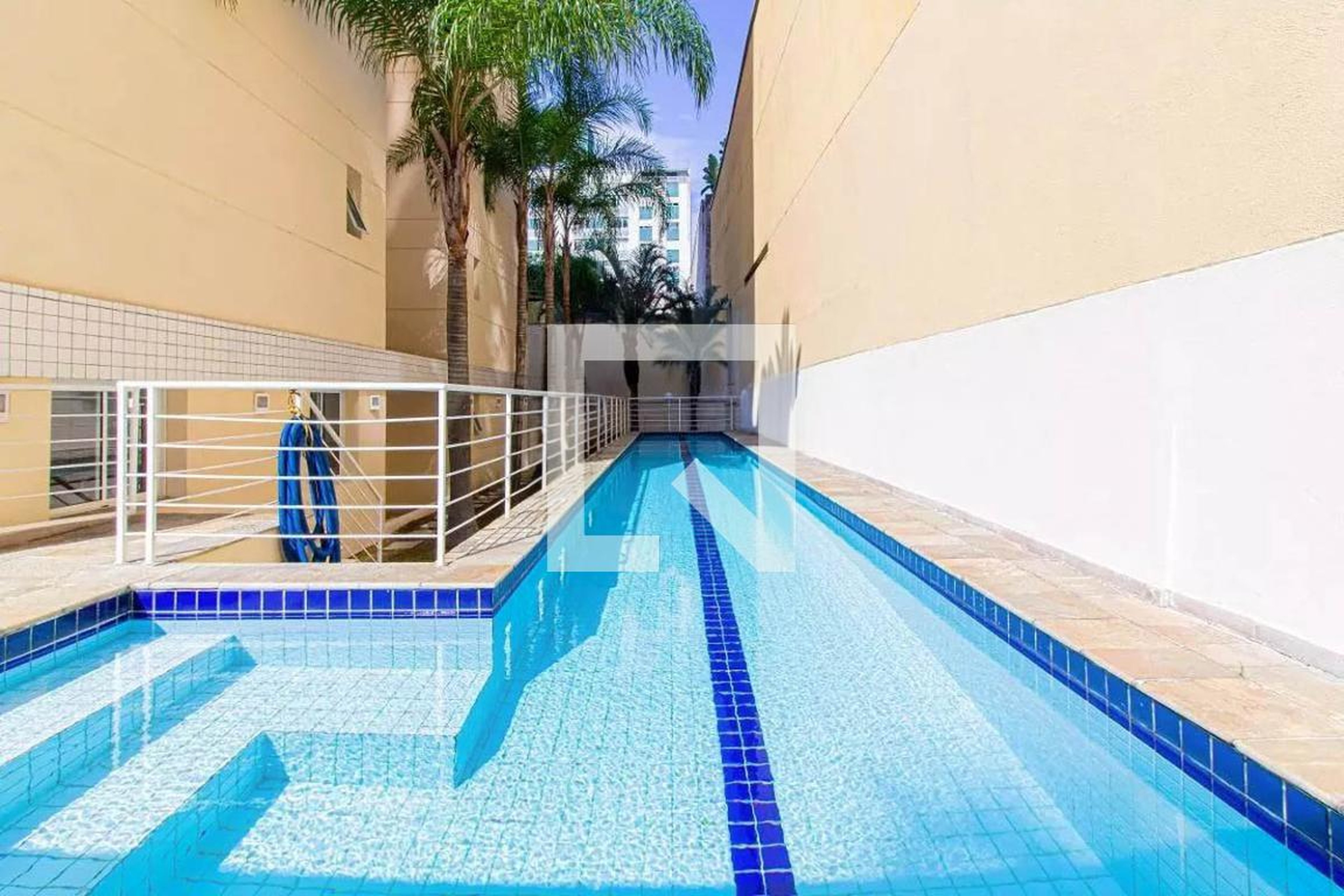 Piscina - Manuel de Falla