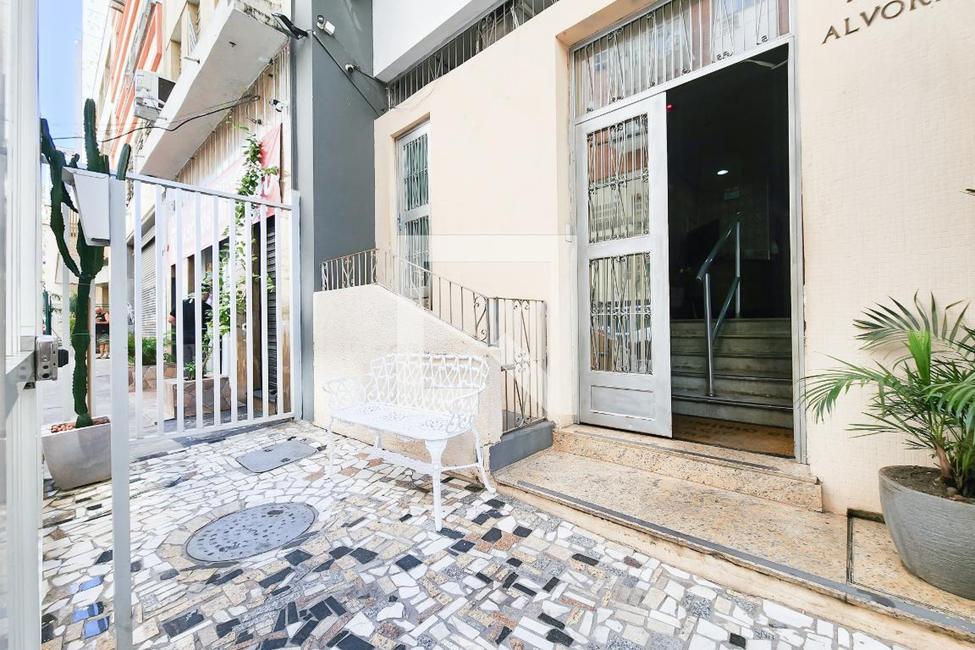 Entrada - Palacio Alvoarada