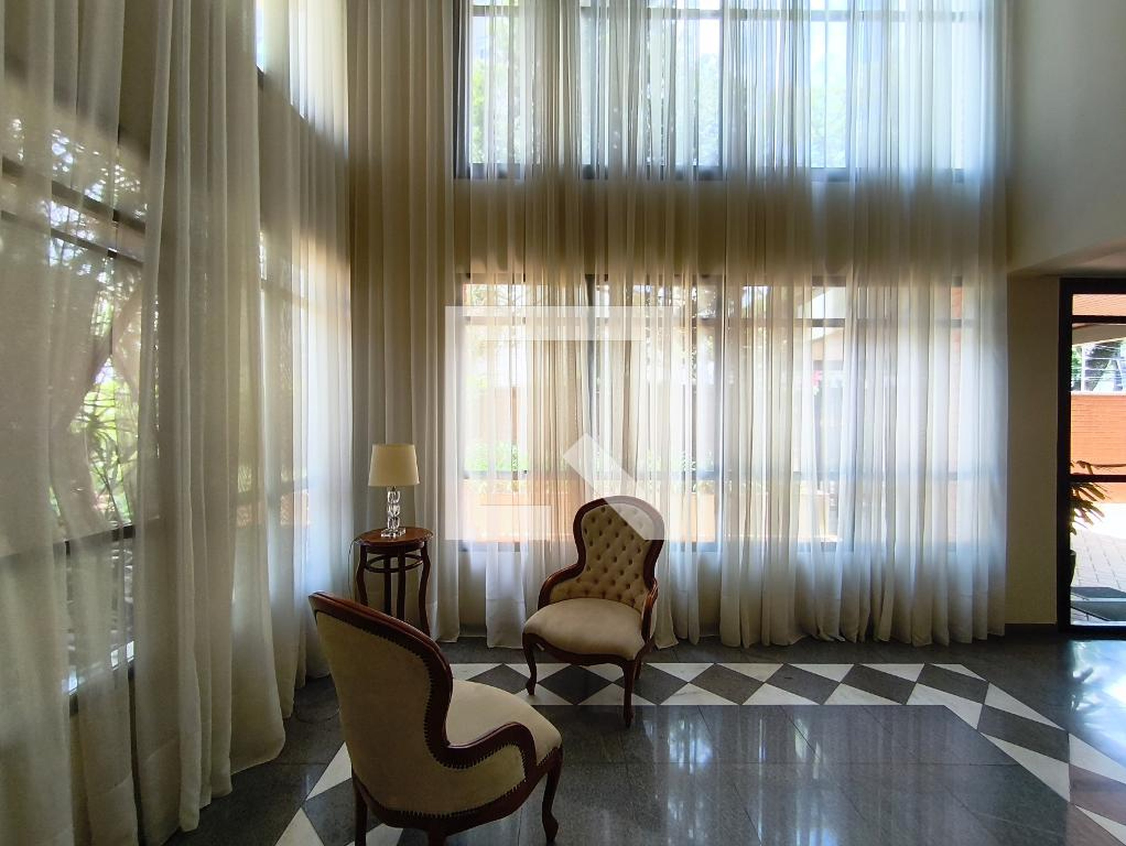 Hall - Mariana Residence