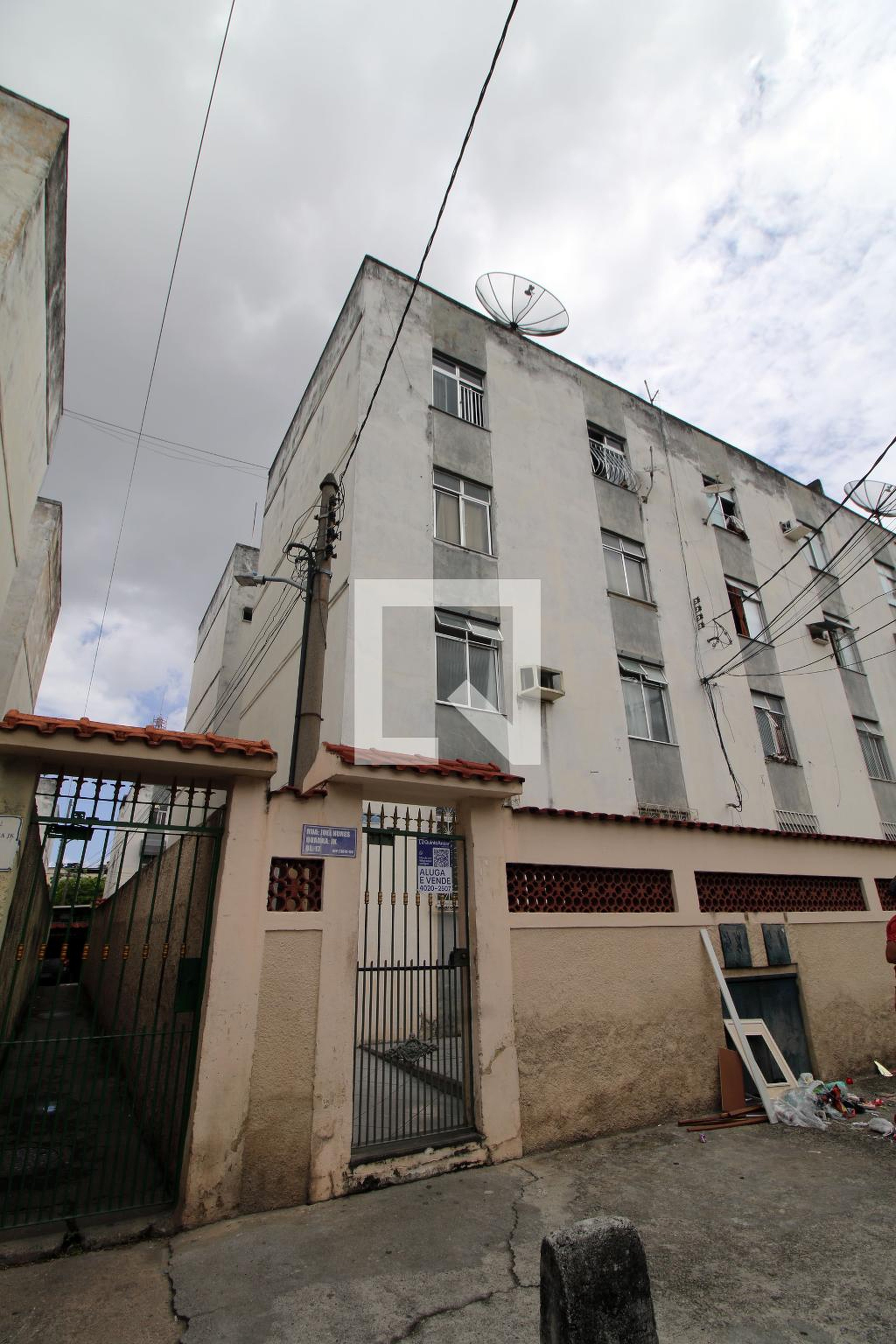 Fachada do Prédio Condomínio em Rua Jorge Gonçalves de Araújo, 180