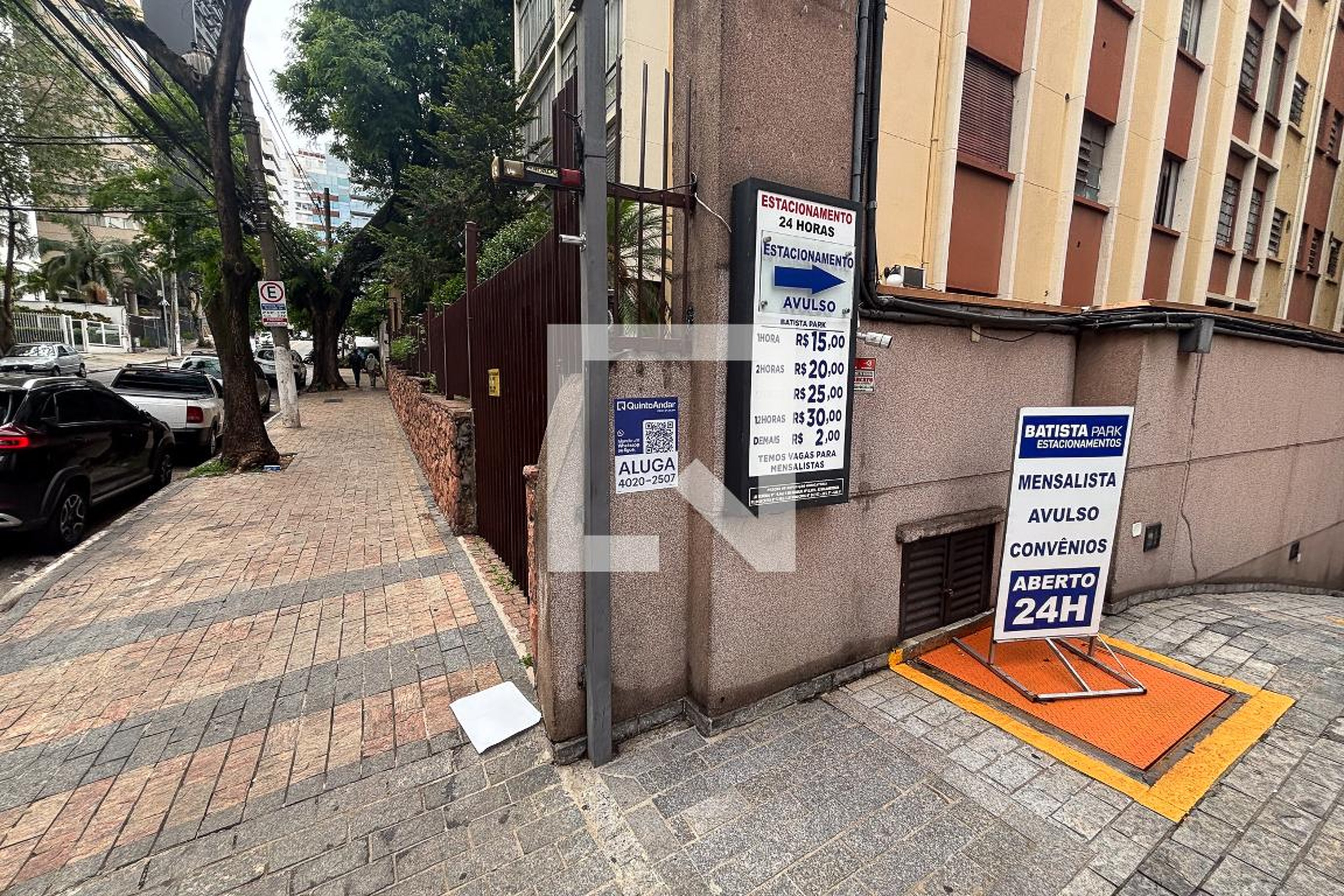 fachada do predio Condomínio London Oton Flat