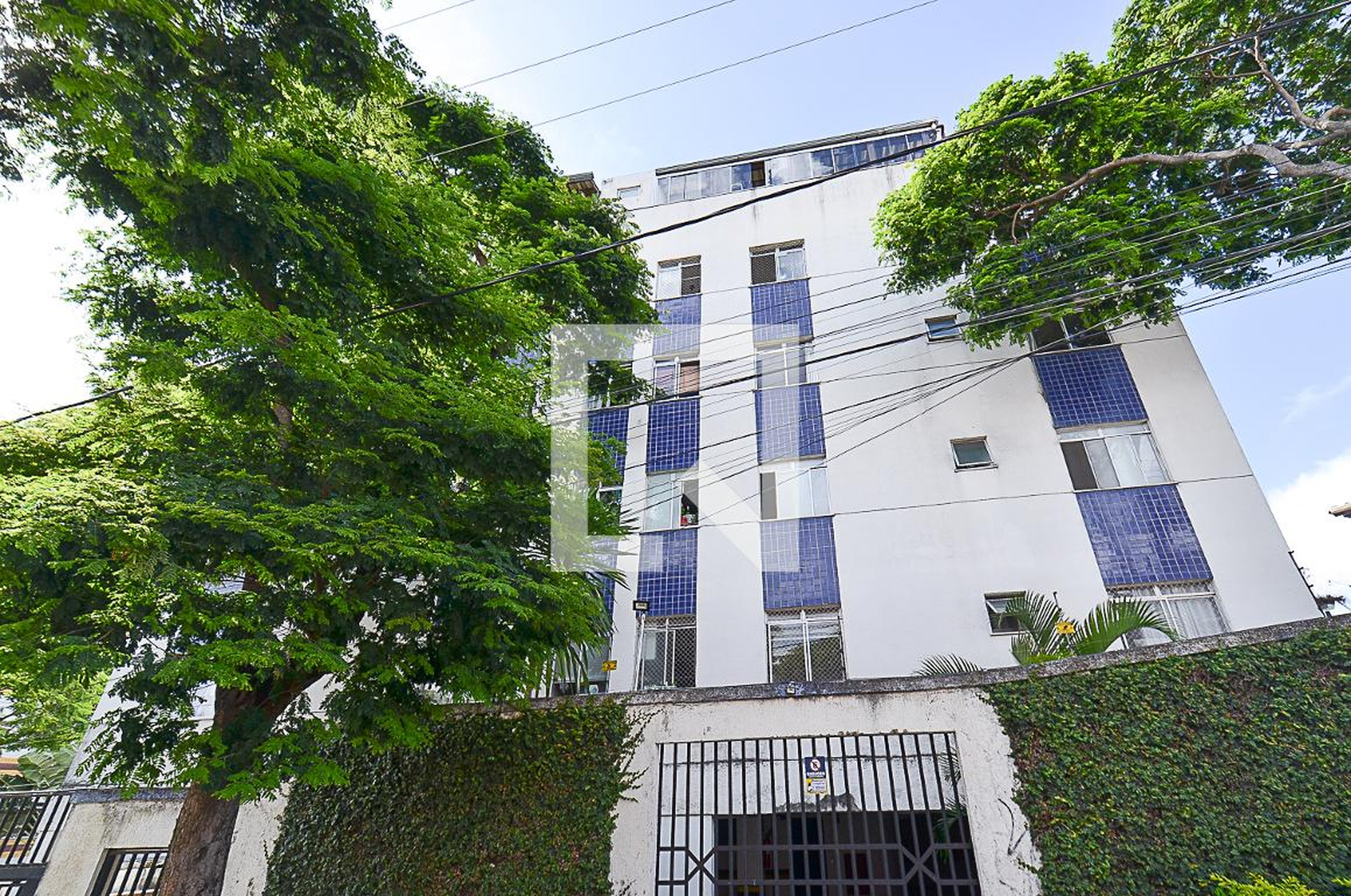 Fachada Condomínio em Rua Nair Duarte de Barros, 175