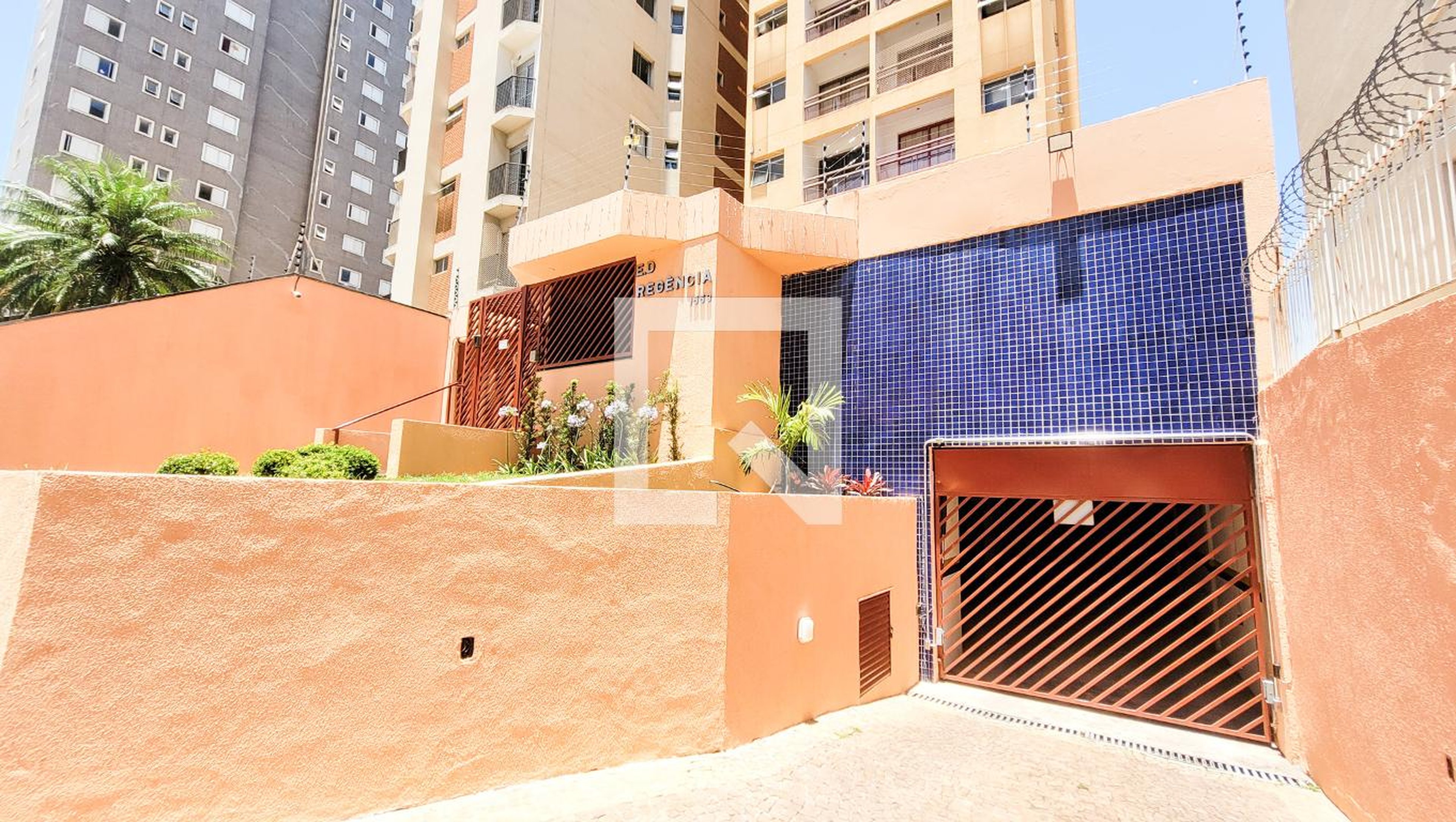 Fachada Condomínio em Rua Regente Feijó, 1553